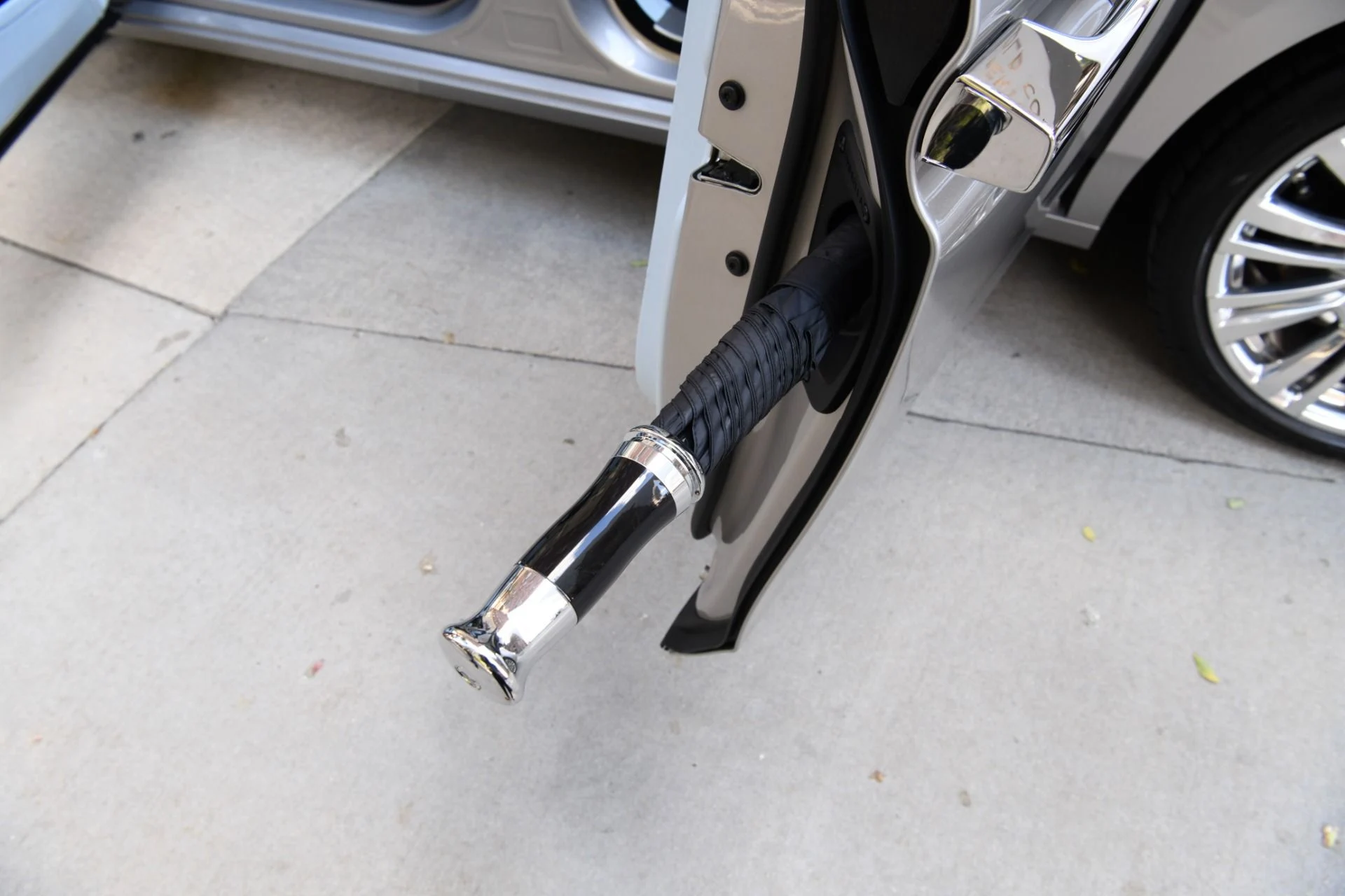 mph027_2184723298_9517_p29_l_37799857dc