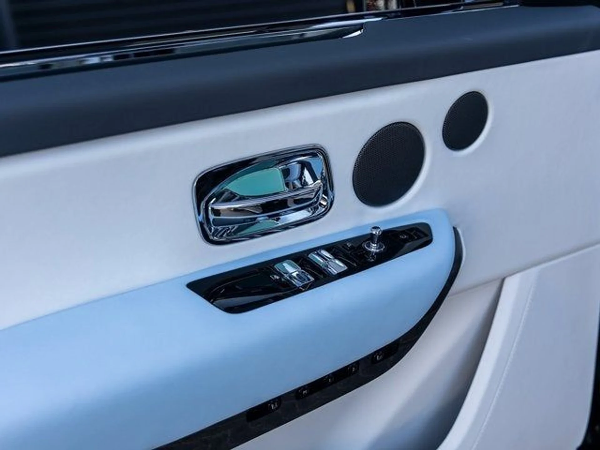 mph027_2189439787_28_22a31eb78b