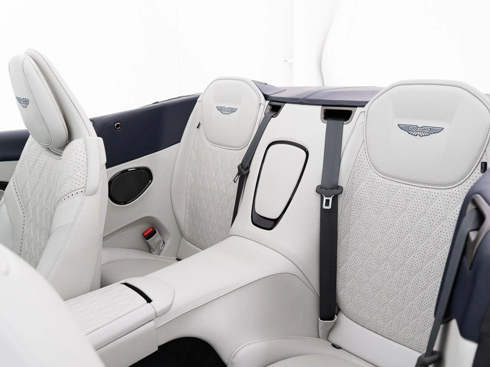 mph027_2189840719_dfbdc2e685d81864bba3b1c63c2bb0b2_74cc349195