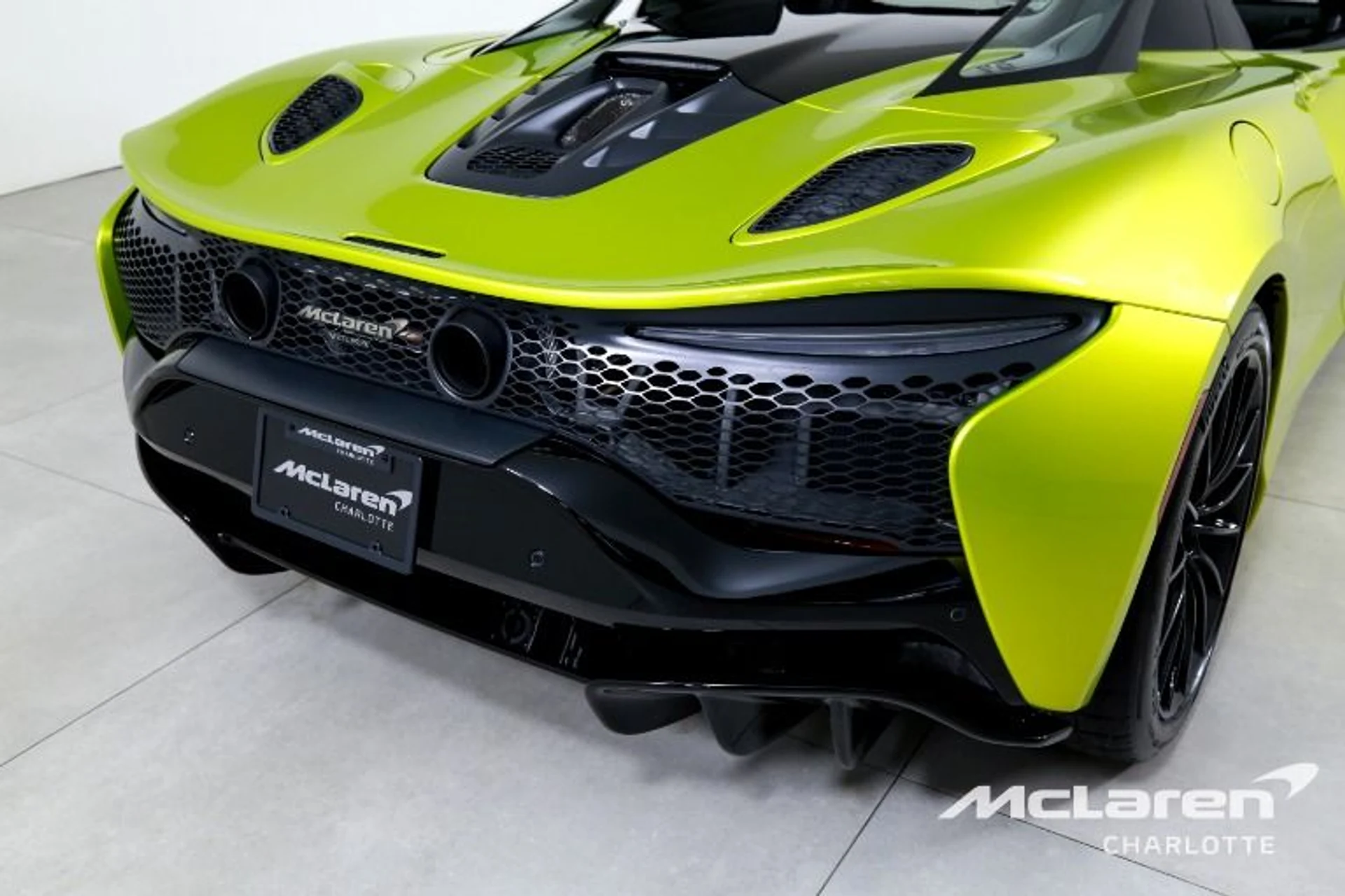 mph027_2211206576_Used_2025_Mc_Laren_Artura_Spider_f707b7a7ce