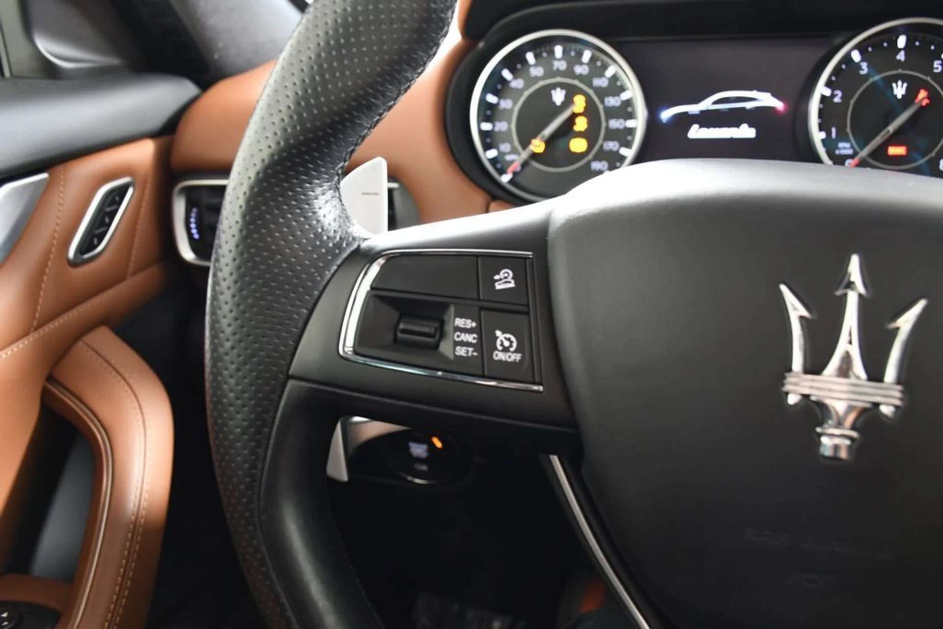 mph027_2213742309_46eb665ba935444ab9f64c96c92941c6_8fccde68f3