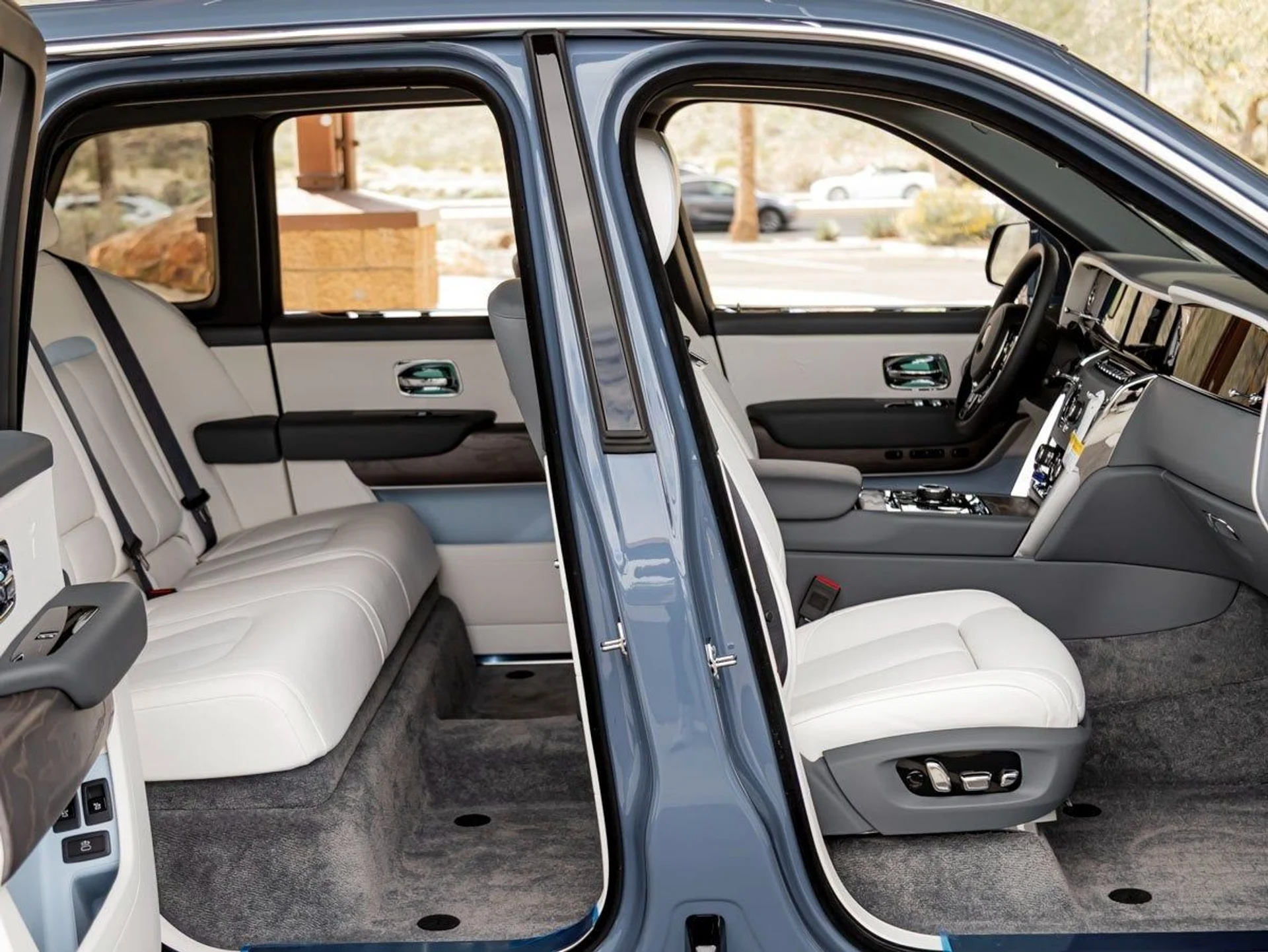 mph027_2221452860_28_731a53f2d4