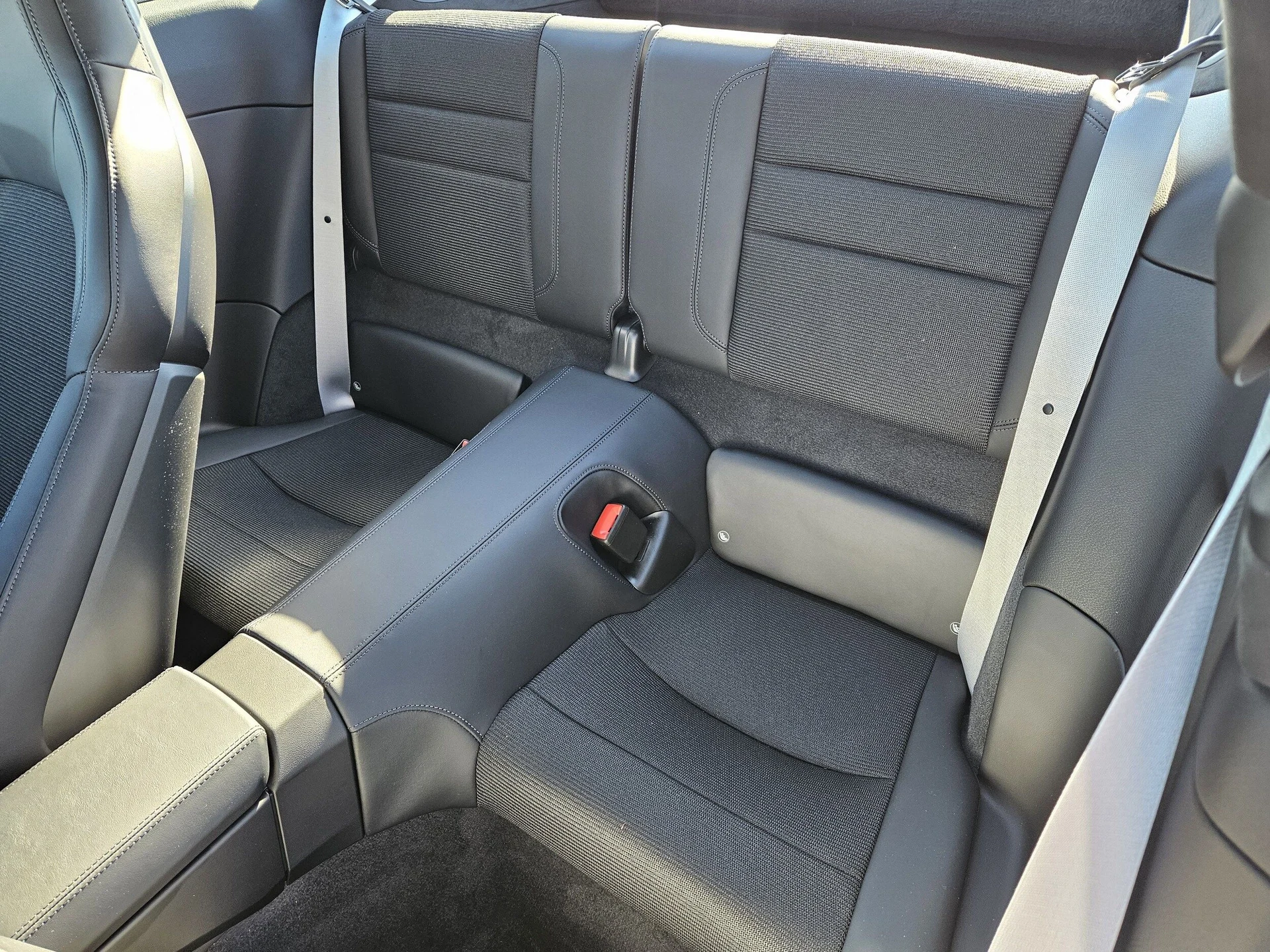 mph027_2231699877_8d5b10b138aaac083857e22f7f4eb069x_a7ebee3ebc