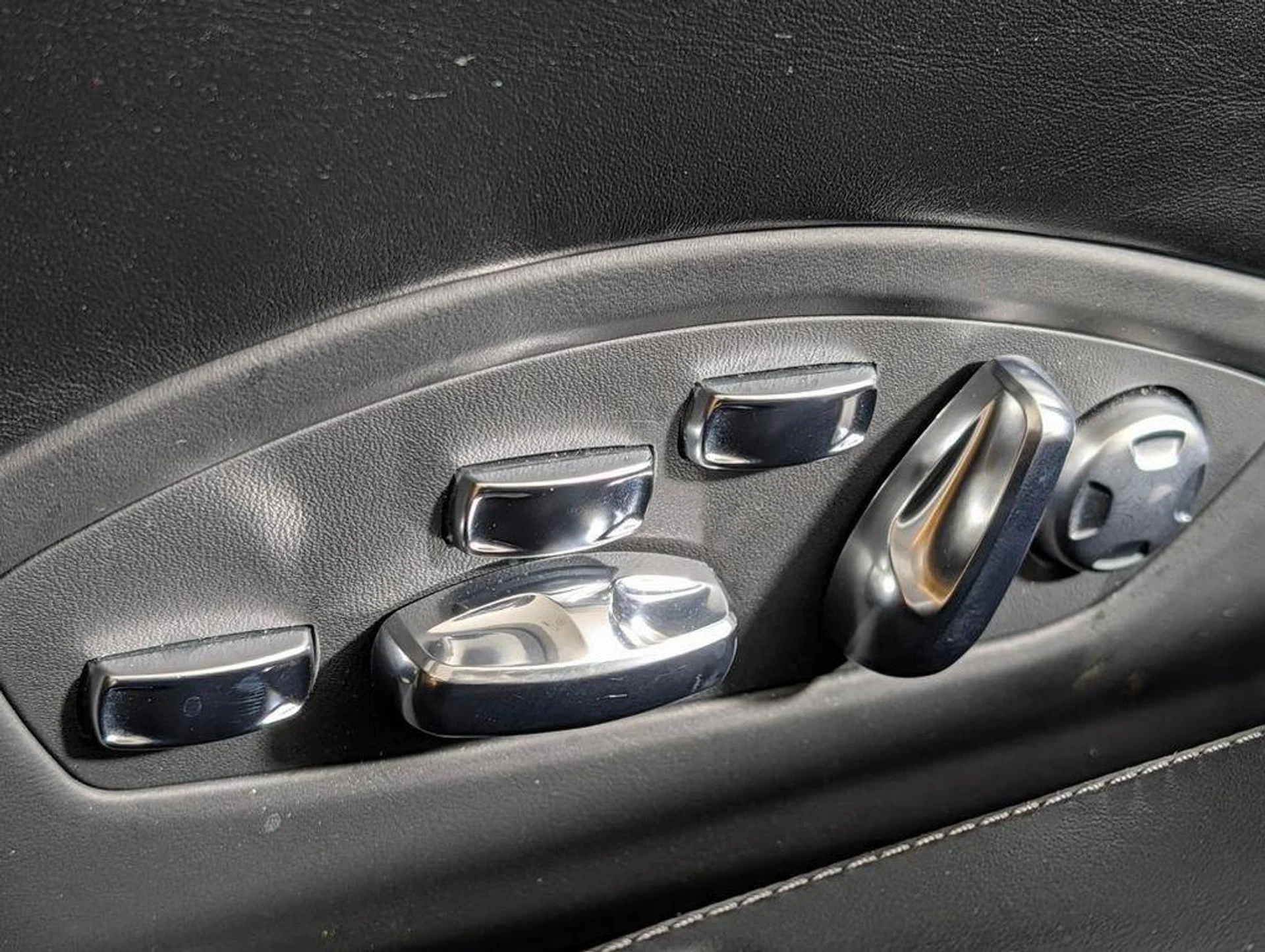 mph027_2241892302_le_La_Dss_4_FX_4n14_H_f_Io_LO_Wd_YXM_91afa7b193