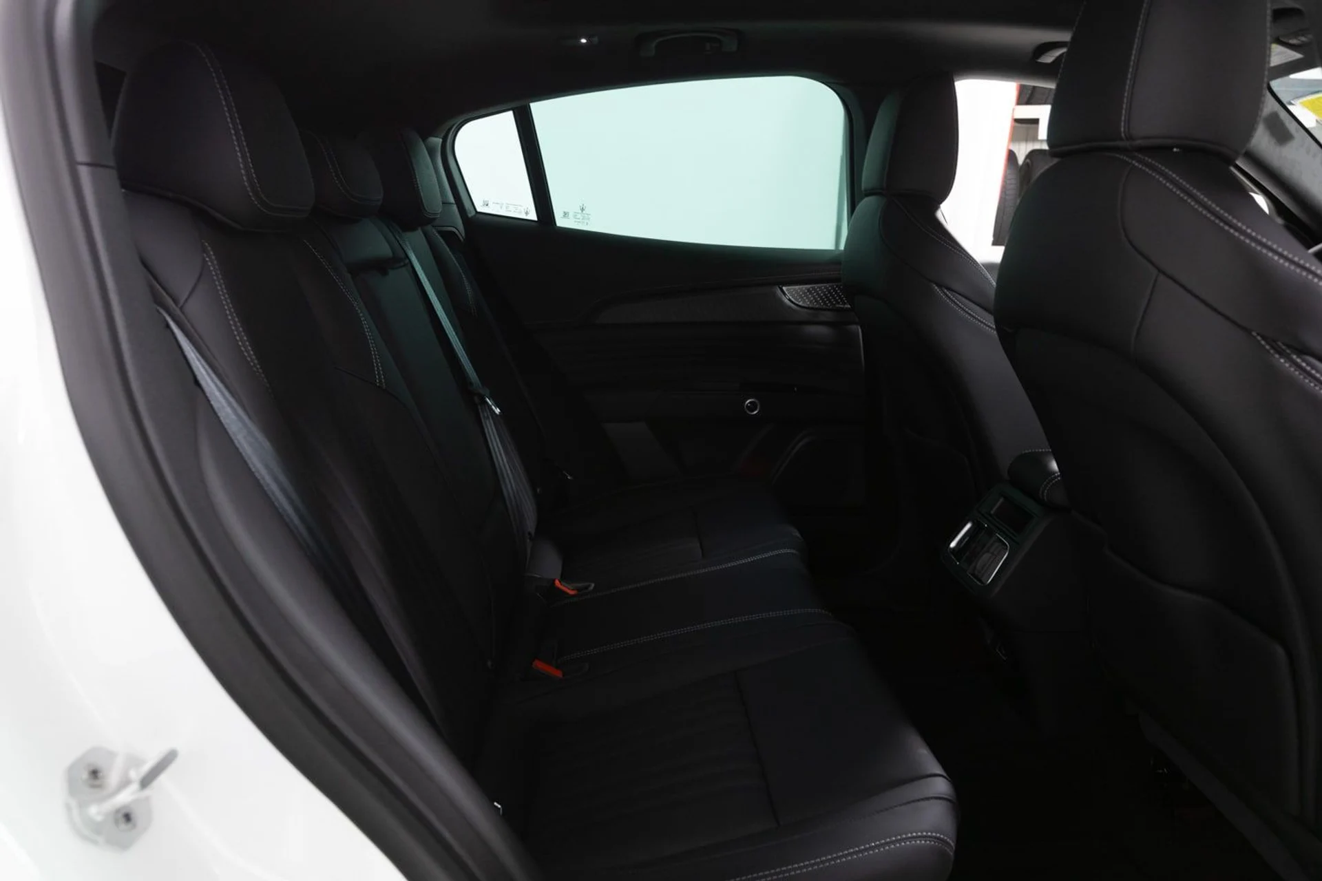 mph027_2245704347_2121bef60d6041e684b84de811fdb75c_677f56c18e