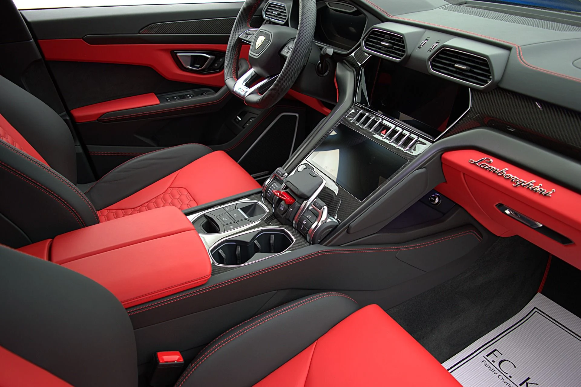 mph027_2246765101_Used_2022_Lamborghini_Urus_SELEZIONE_PRE_OWNED_CERTIFIED_a2a5f7327e