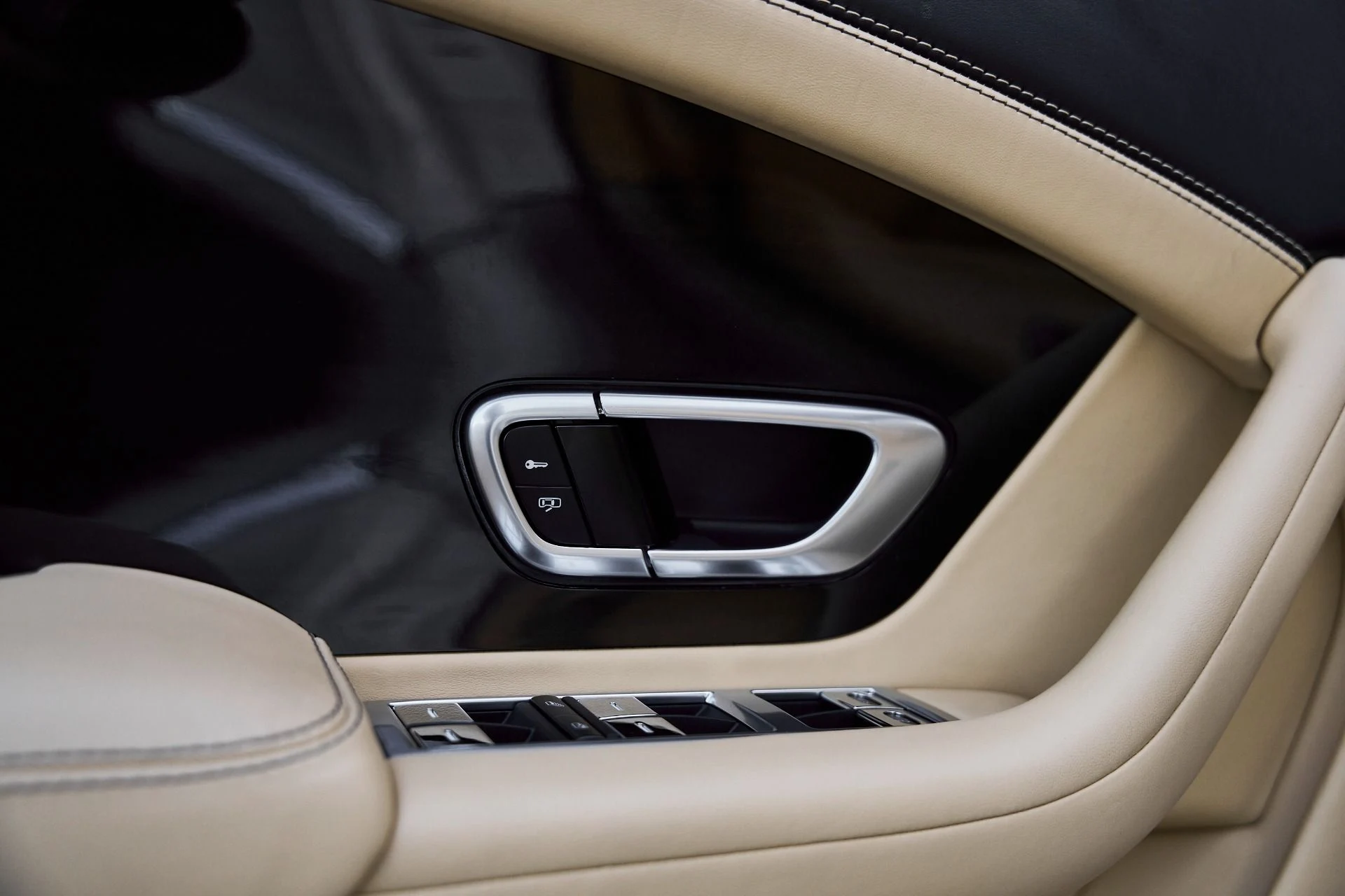 mph027_22468121_Used_2016_Bentley_Continental_GT_W12_1767667356_f6c440a127