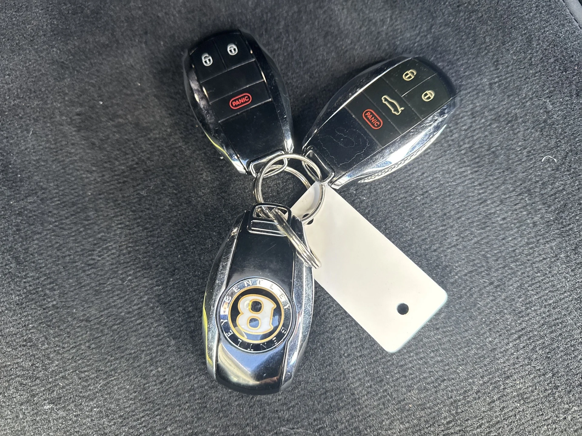 mph027_2248105740_b52b756b50140354b3cf6c74865b7a07x_2e0f7d9546