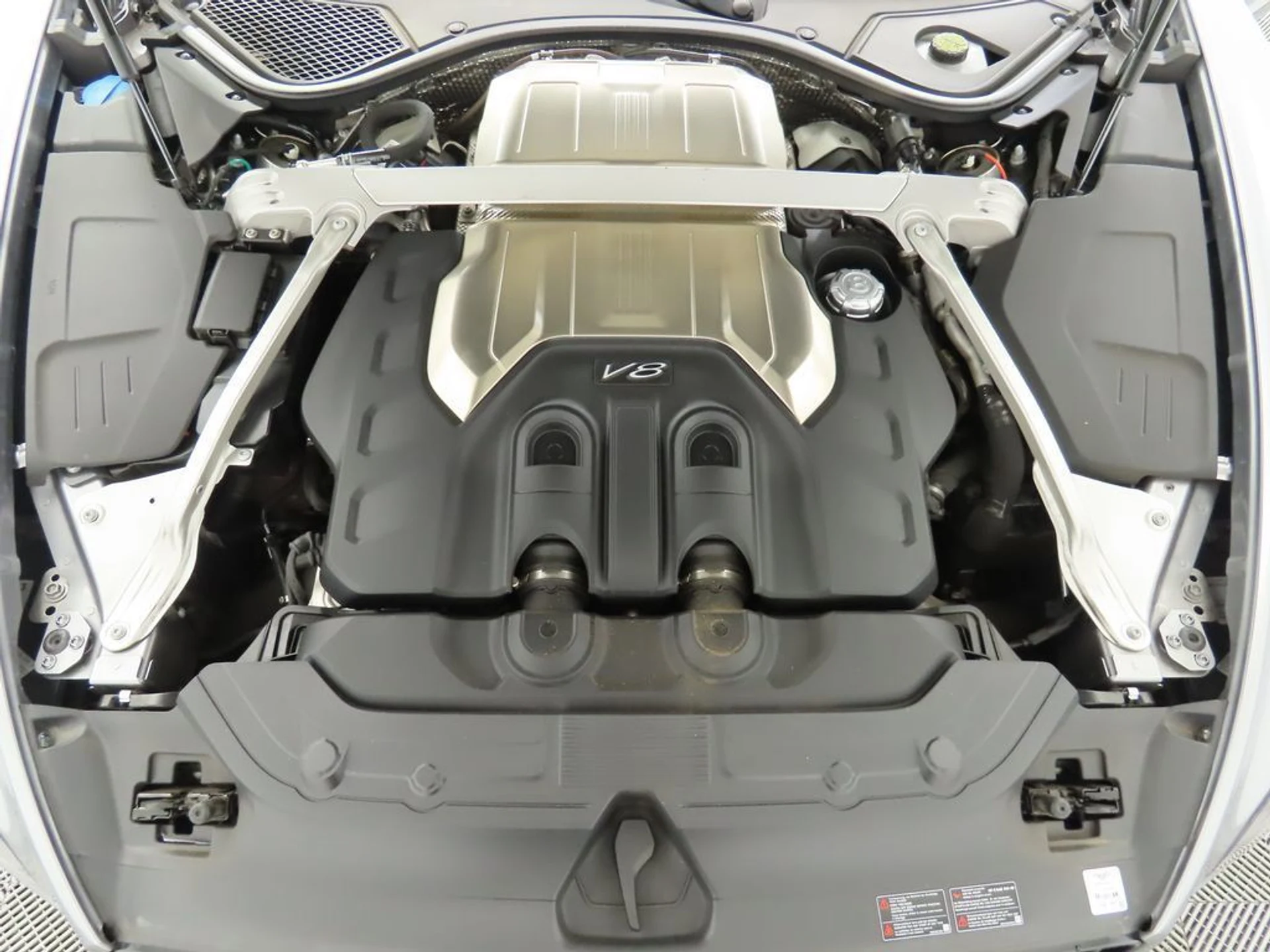 mph027_2254783606_used_2024_bentley_continental_gtacoupe_8119_22954999_28_1024_05c6ff8e24