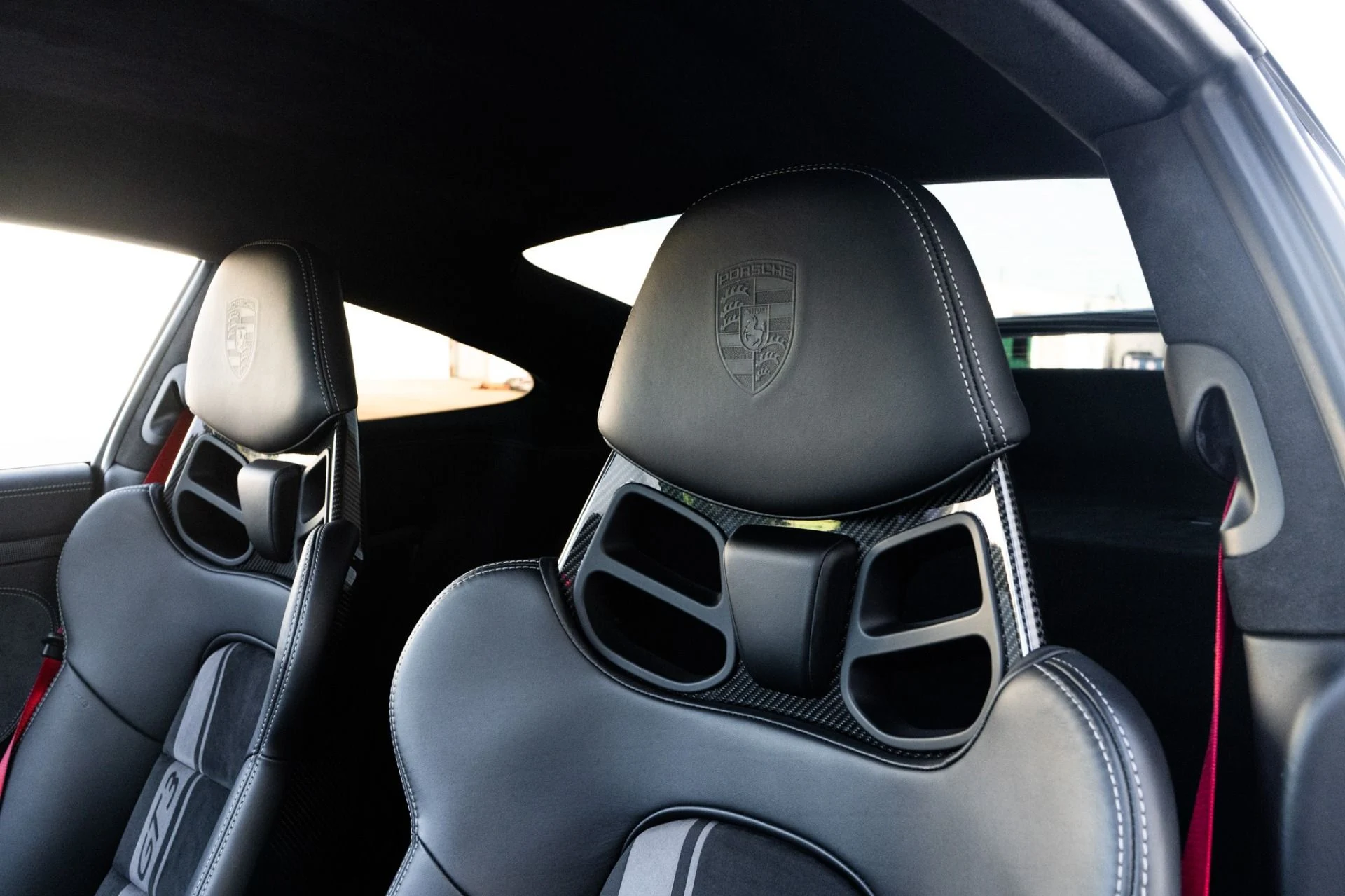 mph027_2257234127_Used_2018_Porsche_911_GT_3_1755272632_461a802f9a