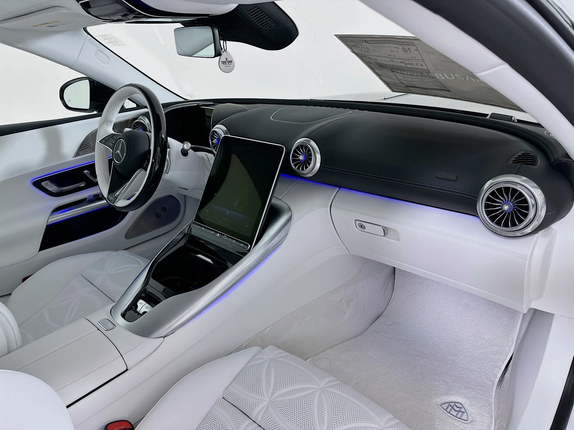 mph027_2265148593_981268d8548fc6711a057ec2cd8dc089x_55f0675148