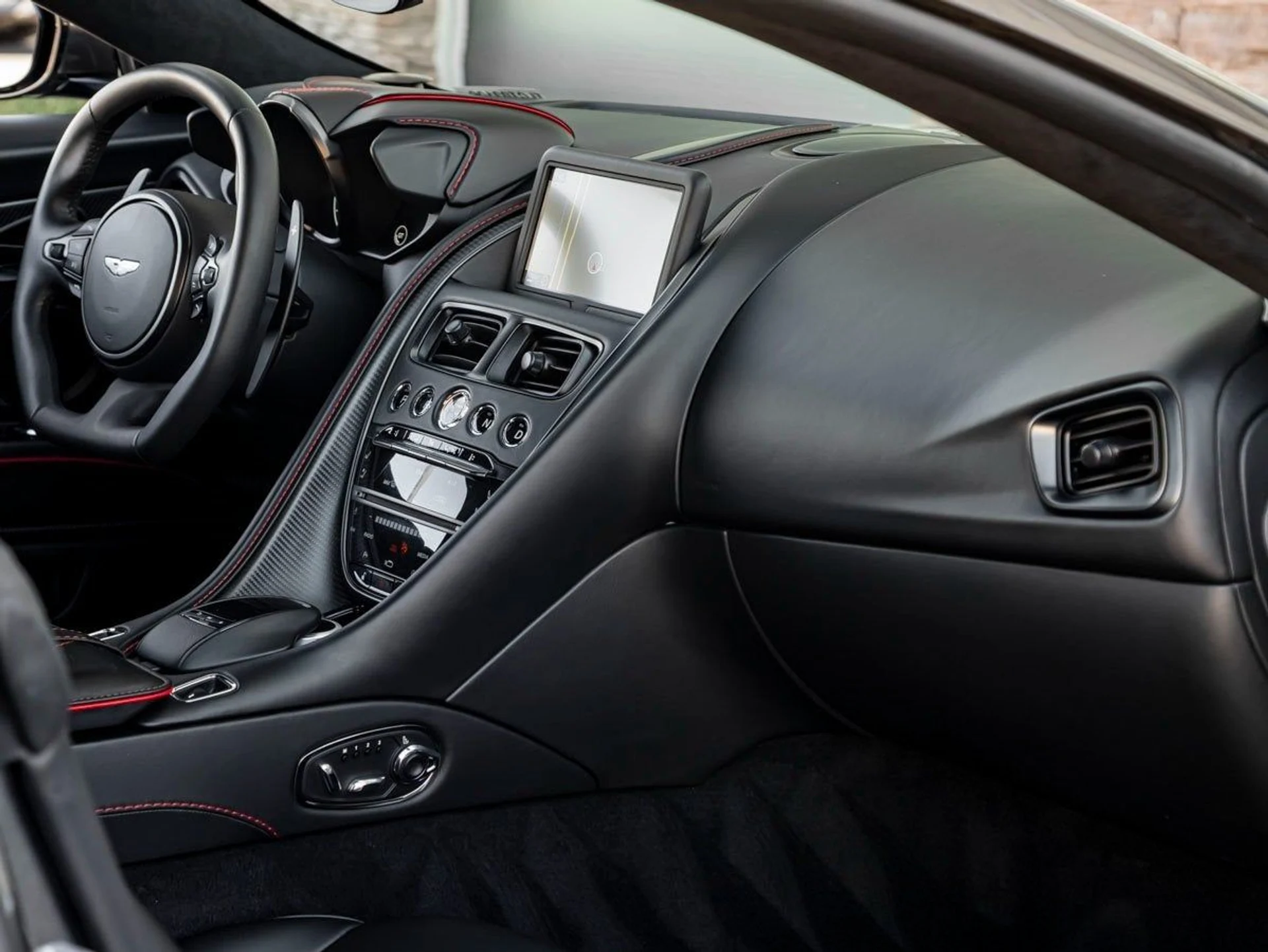 mph027_226934321_28_464be31868