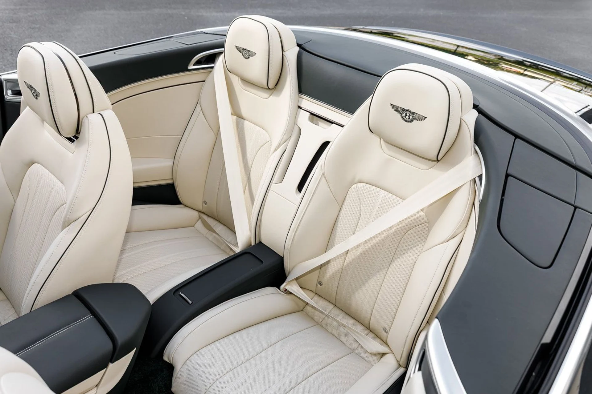 mph027_2271865922_738b25d797c56a8bac43674581815635x_cc5dd8babf