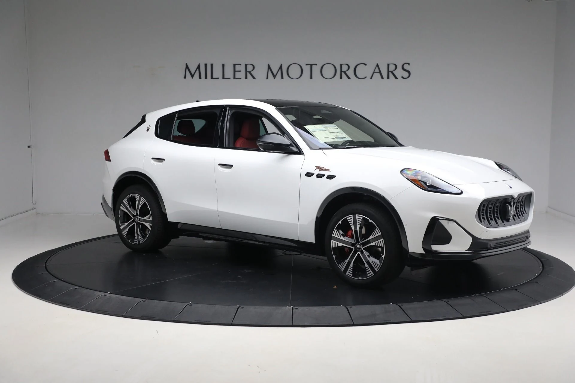 mph027_2272613770_New_2025_Maserati_Grecale_Folgore_323cfc4504