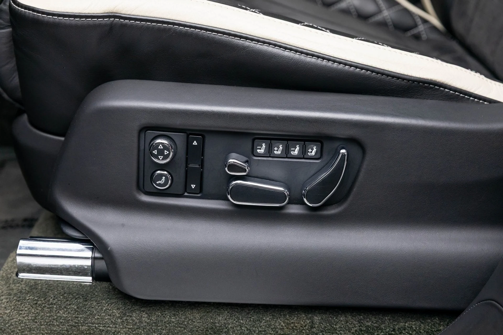 mph027_2279339835_28_21d2b9b032