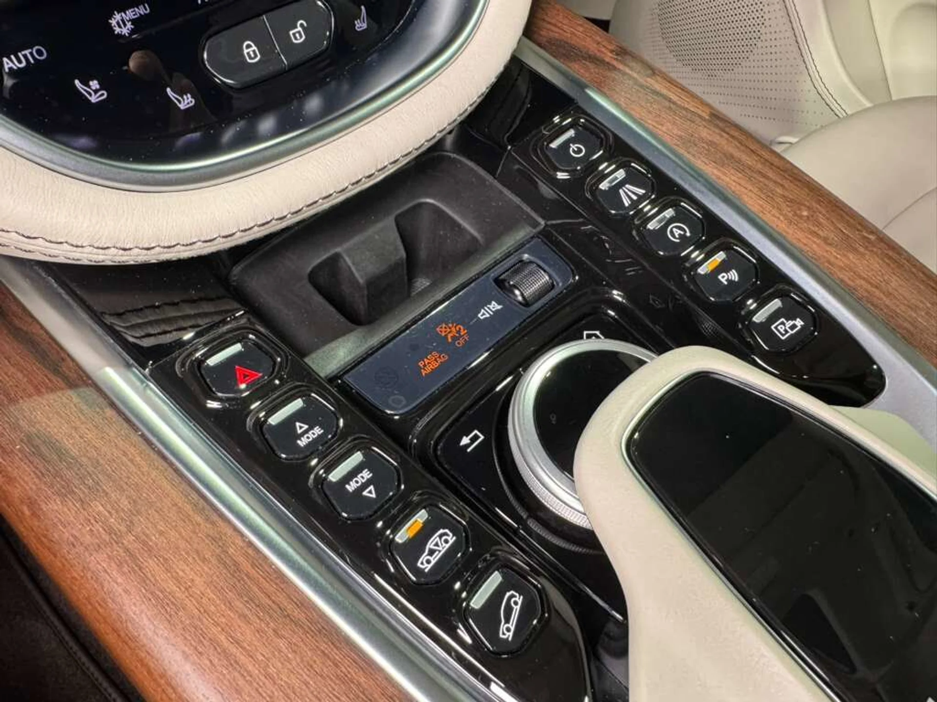 mph027_2292321591_48aeddbf44bb0b8f7416129cf36c687f_e2c2303b67