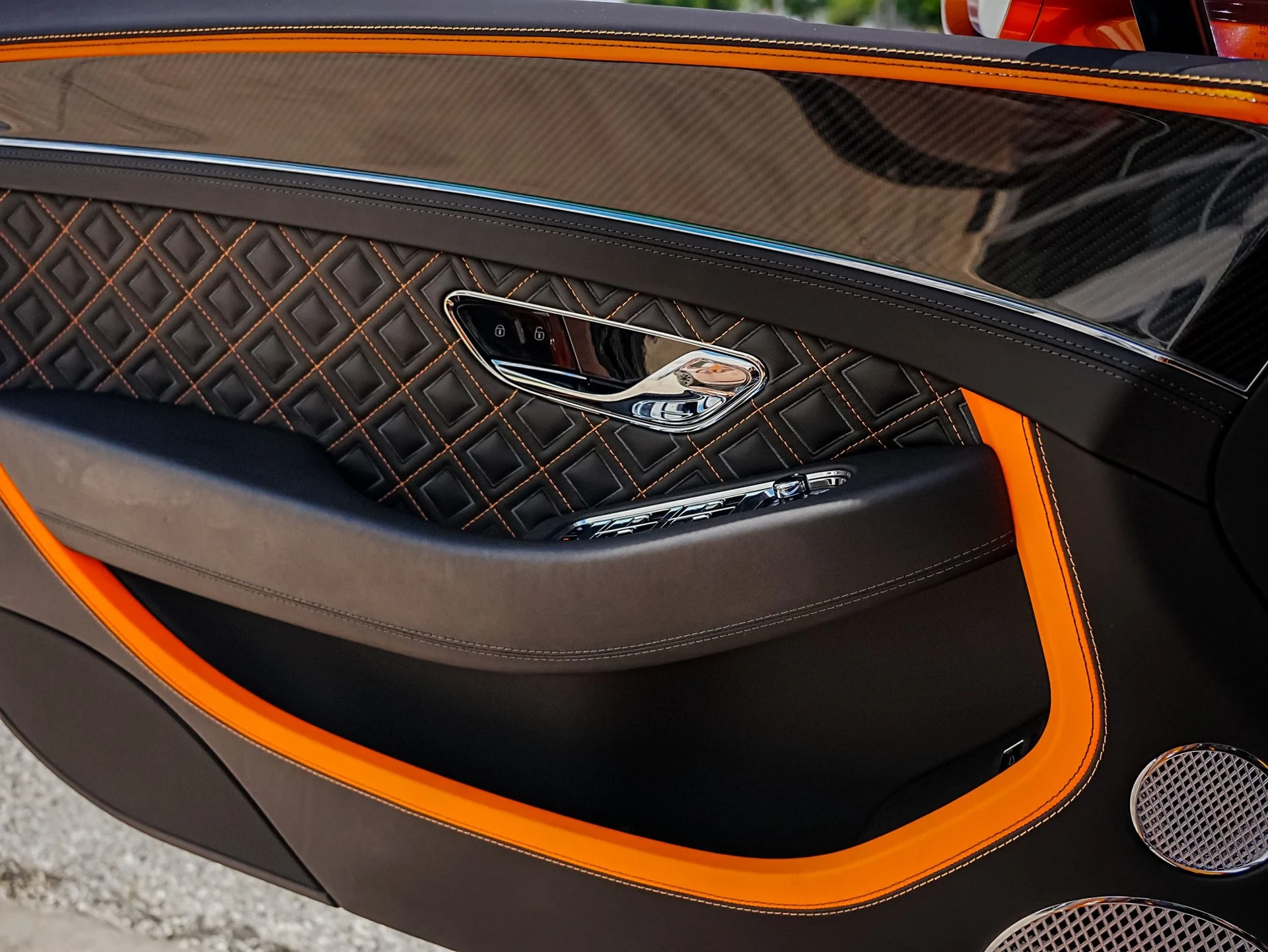 mph027_2292731533_Hi_Tech_Luxury_Imports_LLC_SCBDT_4_ZG_2_PC_008421_image_27_7b4450e637
