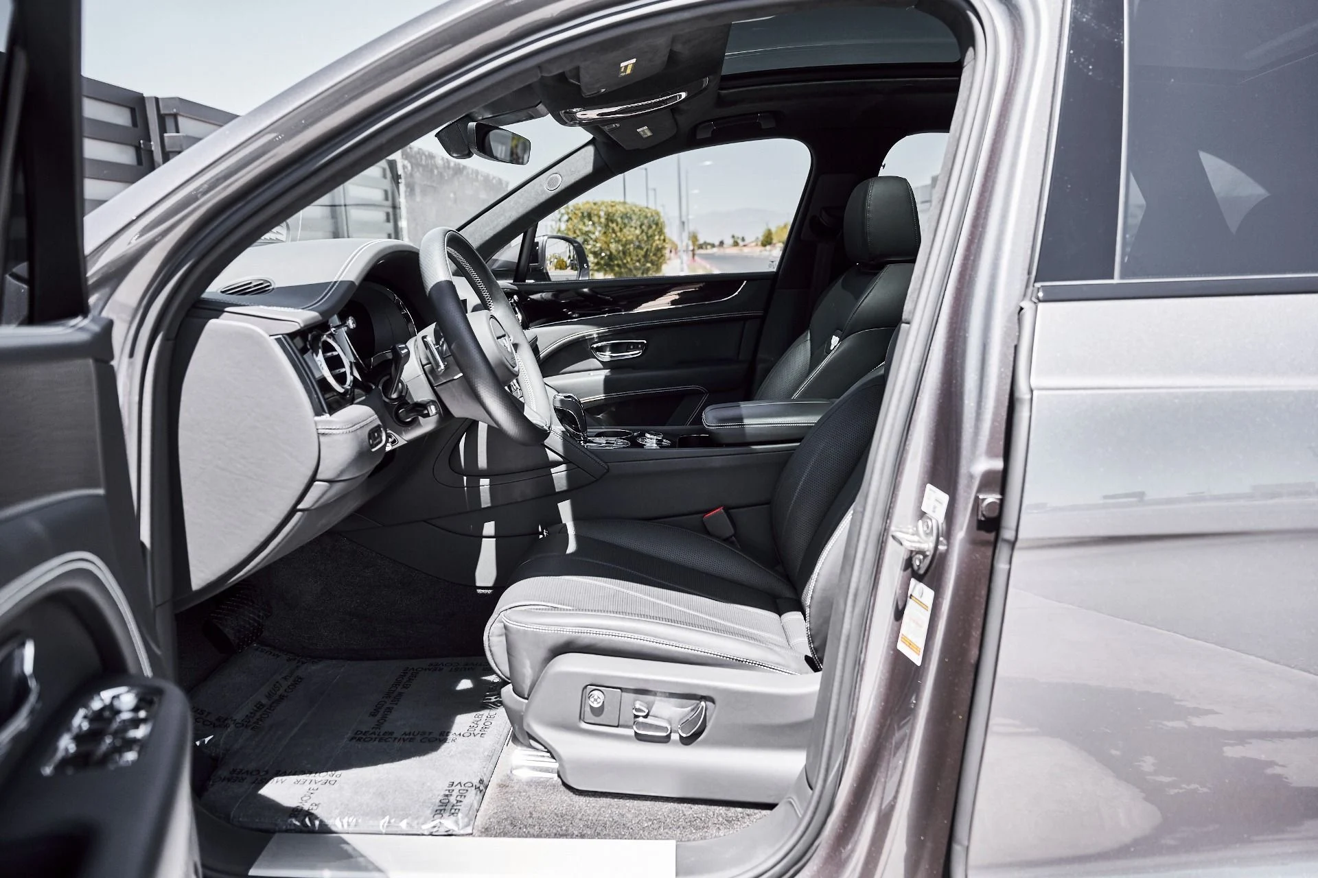 mph027_2295161750_Used_2024_Bentley_Bentayga_1778202801_a6199c8643