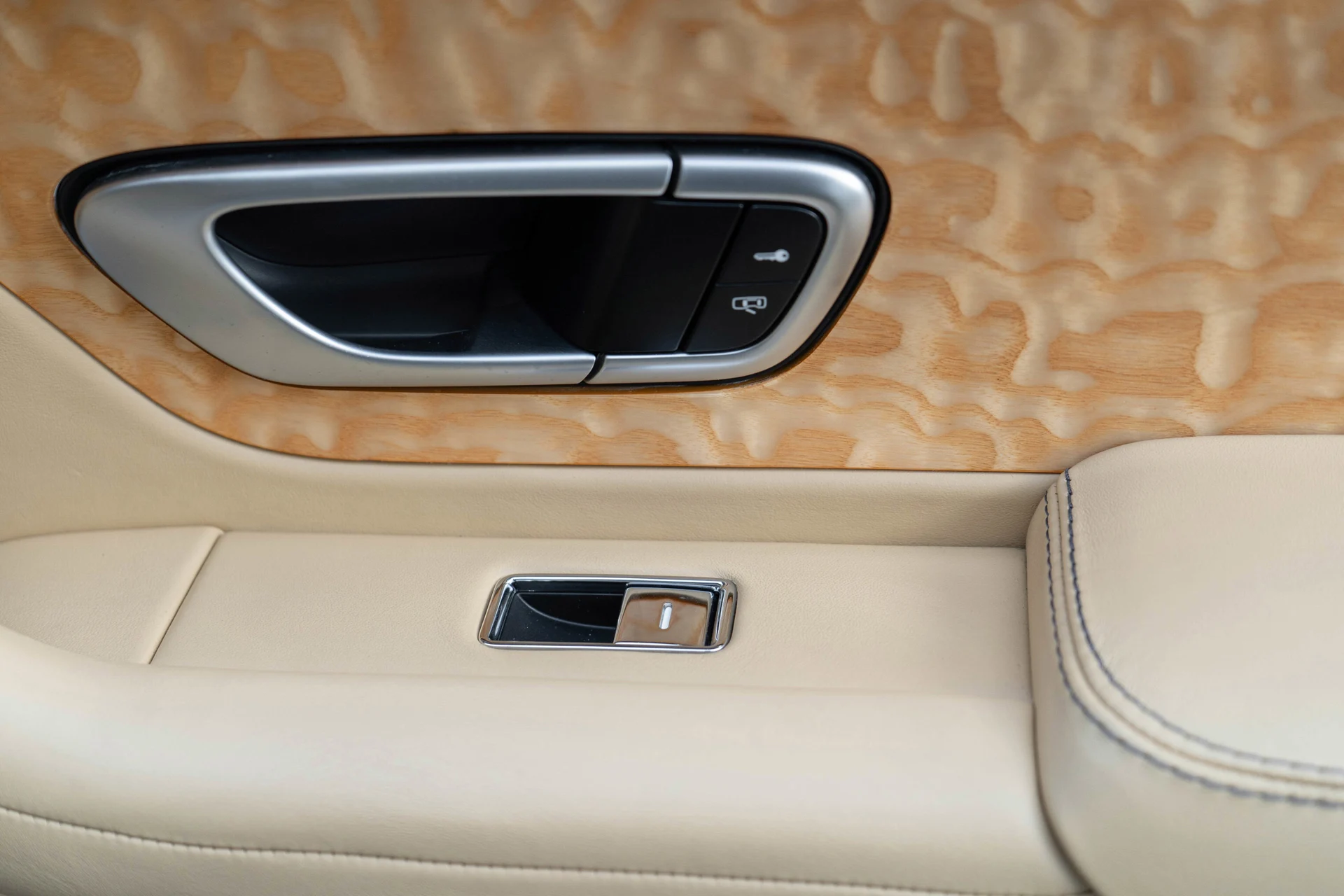 mph027_2309662024_28_ea530d8d1f