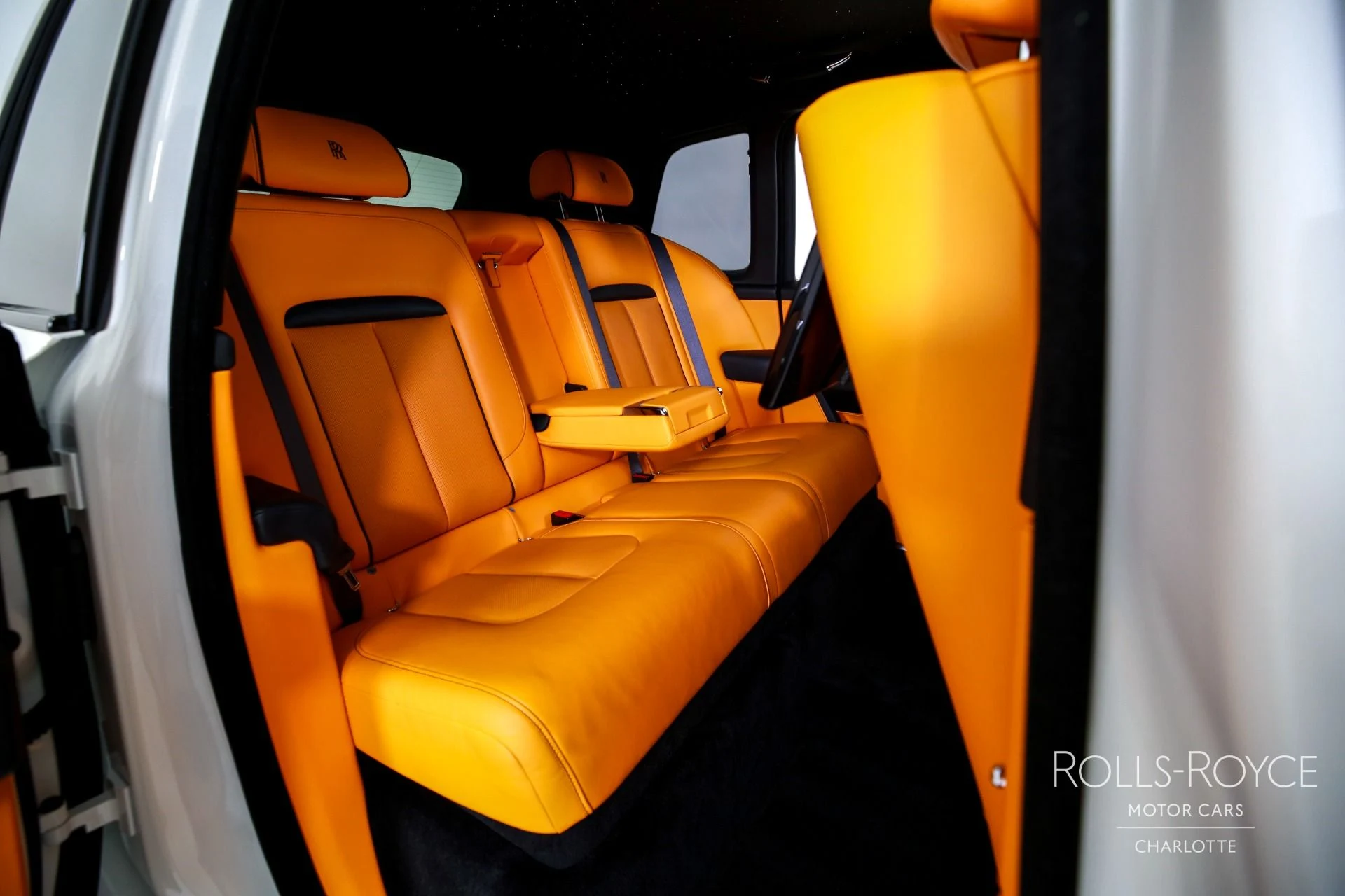 mph027_2309704903_Used_2025_Rolls_Royce_Cullinan_1765396756_45c9489ad1