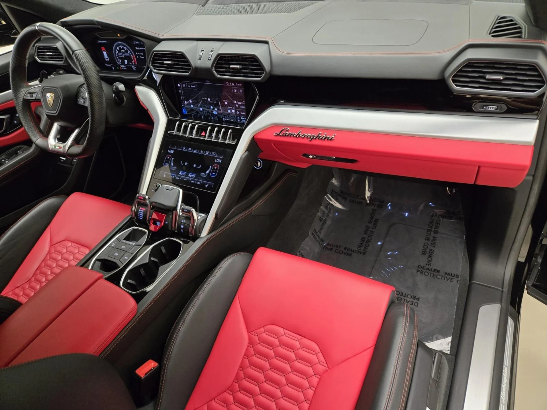 mph027_2311479772_Used_2021_Lamborghini_Urus_1754376914_9a2efabdd4