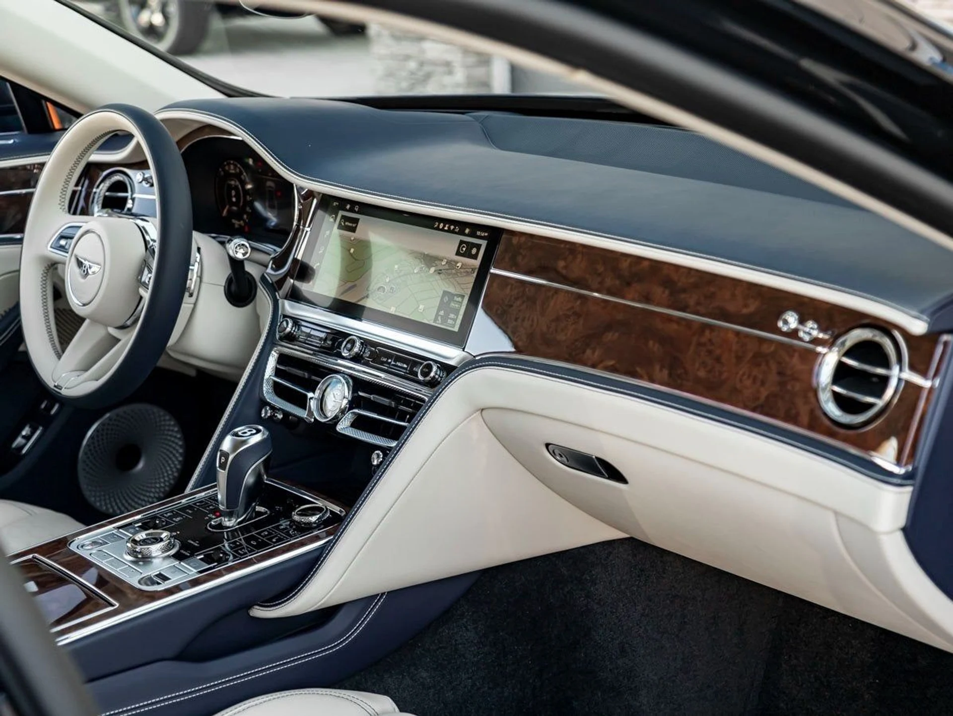 mph027_2318257434_28_59367642fa