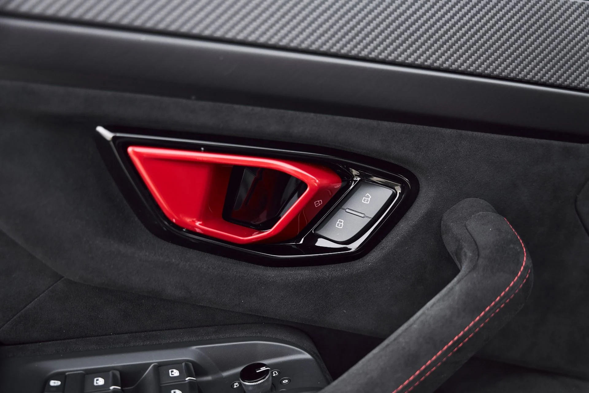 mph027_2318883585_Used_2023_Lamborghini_Urus_Performante_1771116659_b4e5d2c546