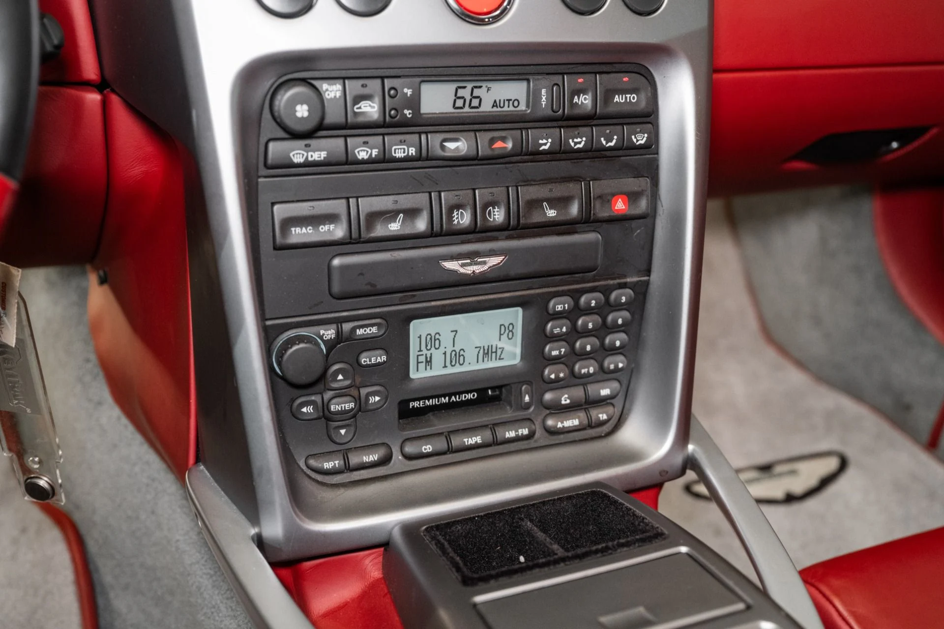 mph027_2327637268_Used_2002_Aston_Martin_Vanquish_V12_1750947116_8d30bd8164