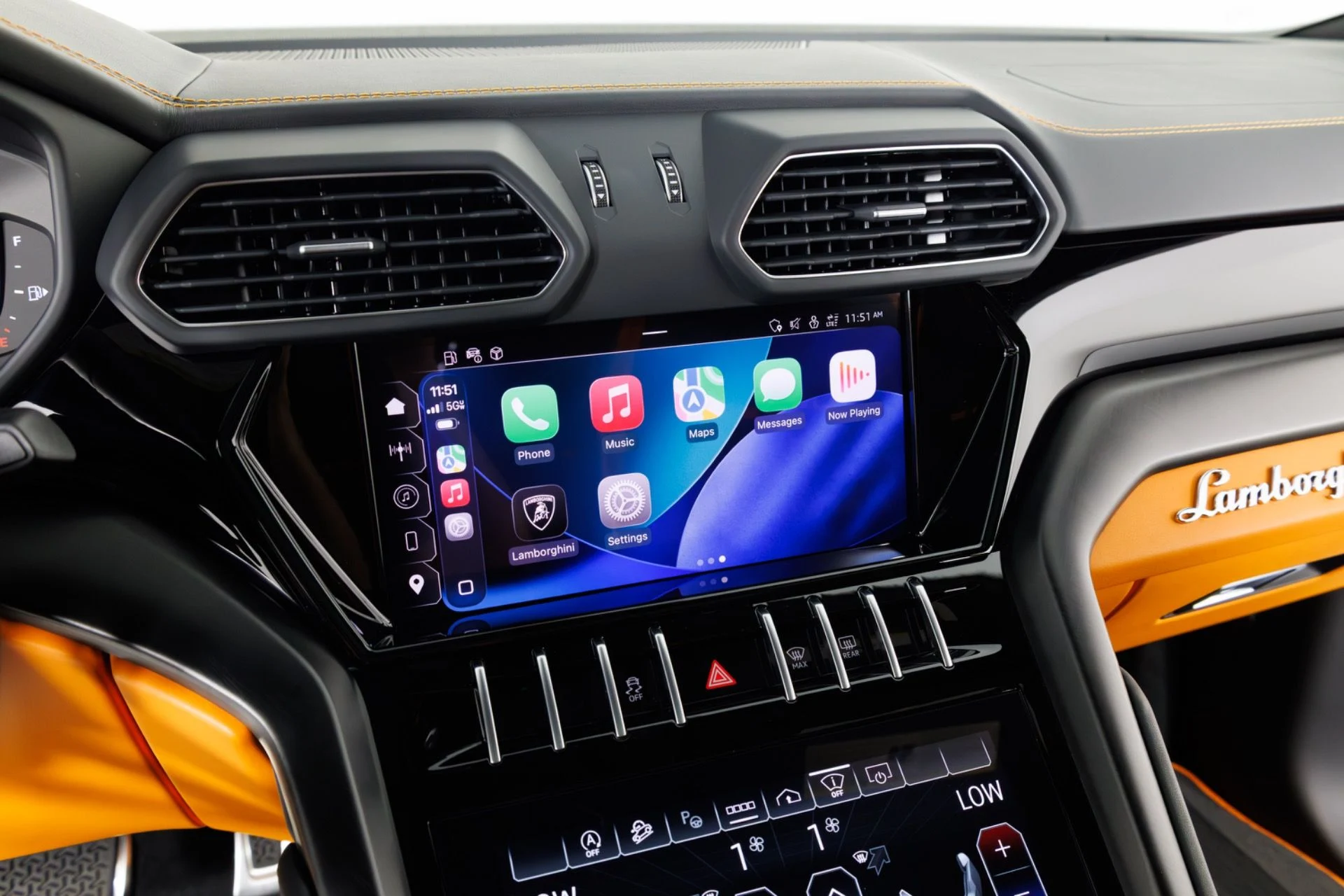 mph027_2329784971_Used_2024_Lamborghini_Urus_S_1775674860_975223eb90