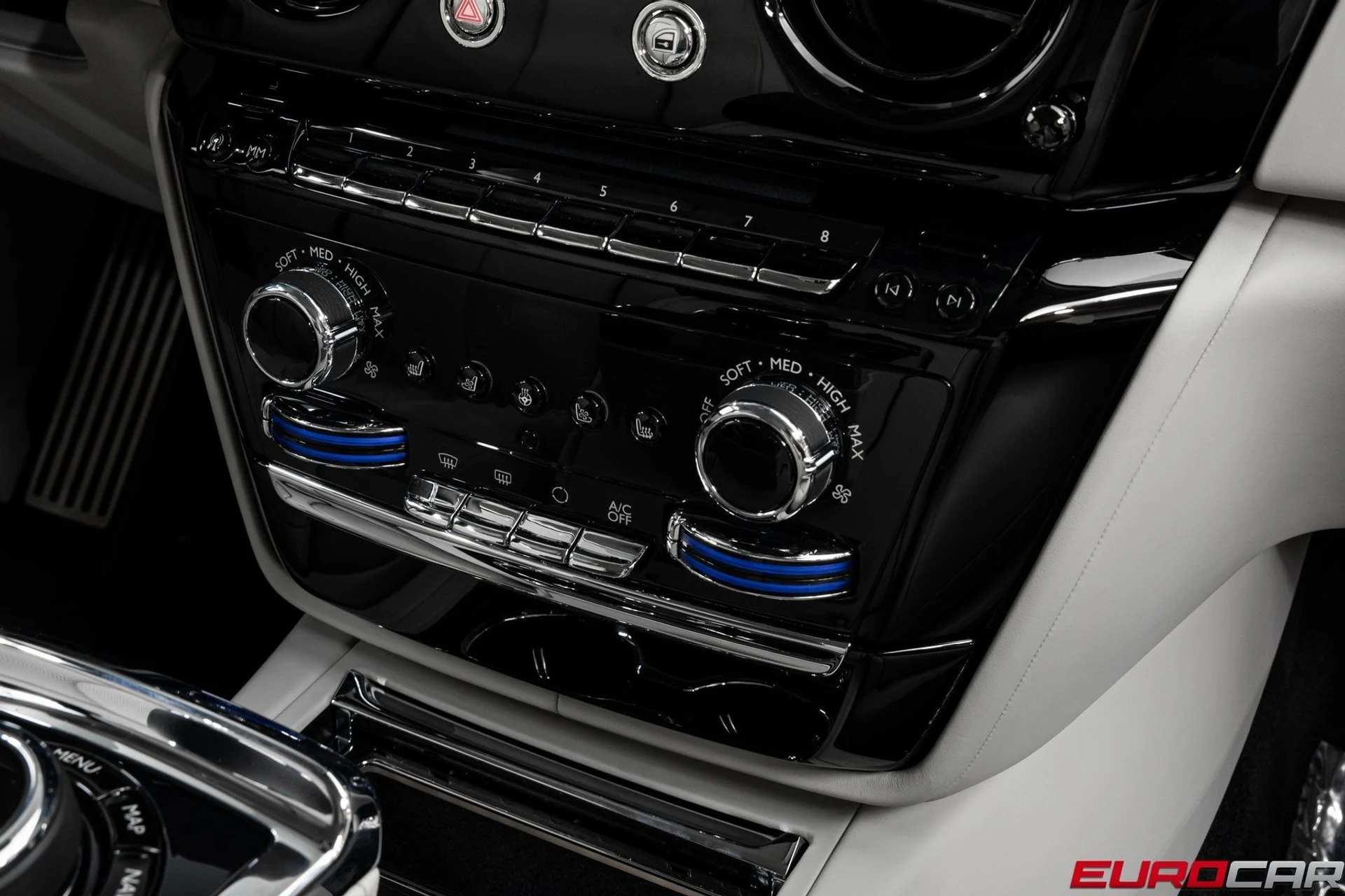 mph027_2330327436_image_28_0e90da3793