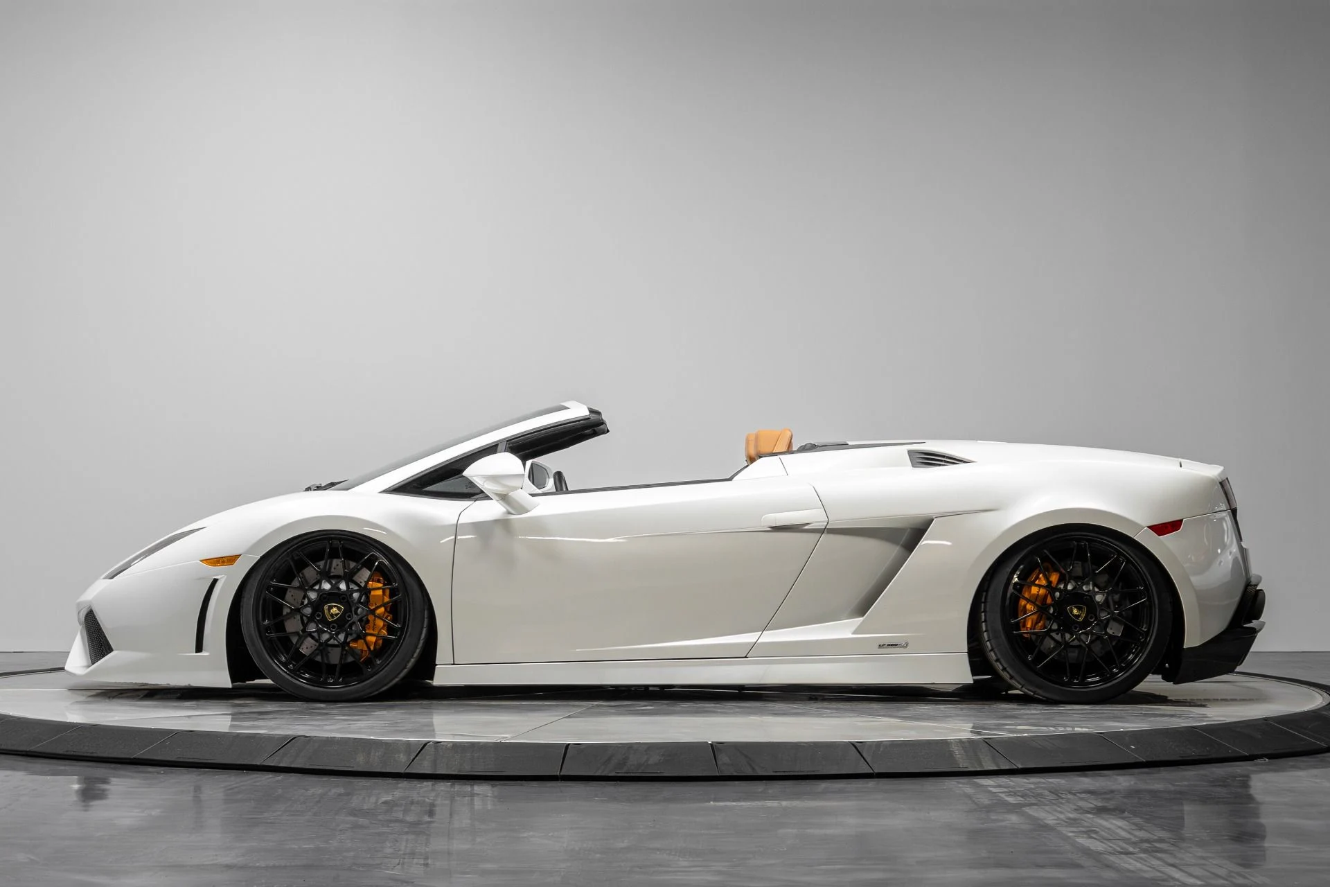 mph027_2330492589_Used_2010_Lamborghini_Gallardo_LP_560_4_Spyder_1766547982_7a44c39477