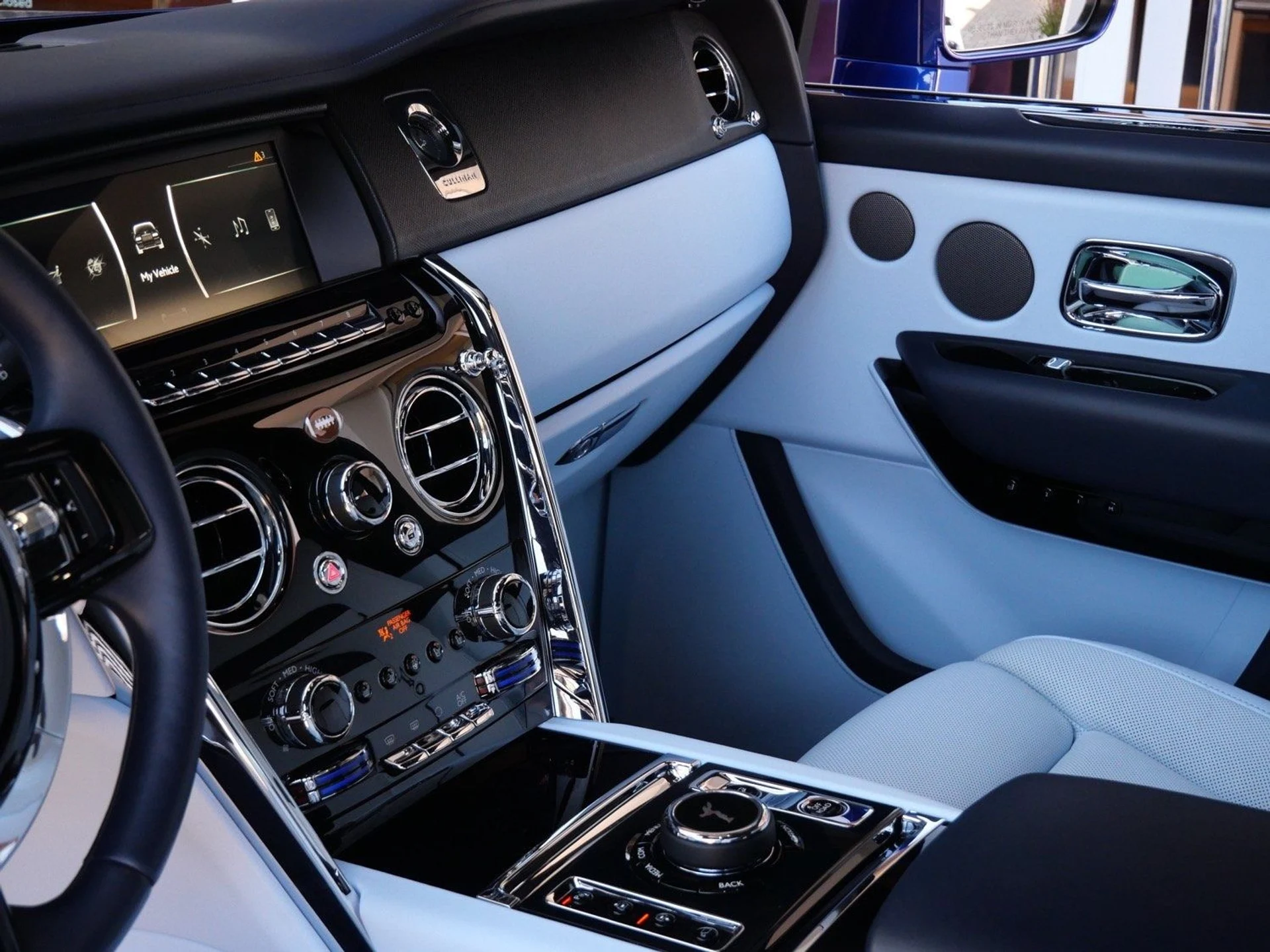 mph027_2332973169_26c7c3c7e3e1f40af39c34f36e1f12f1x_944a5bfe05