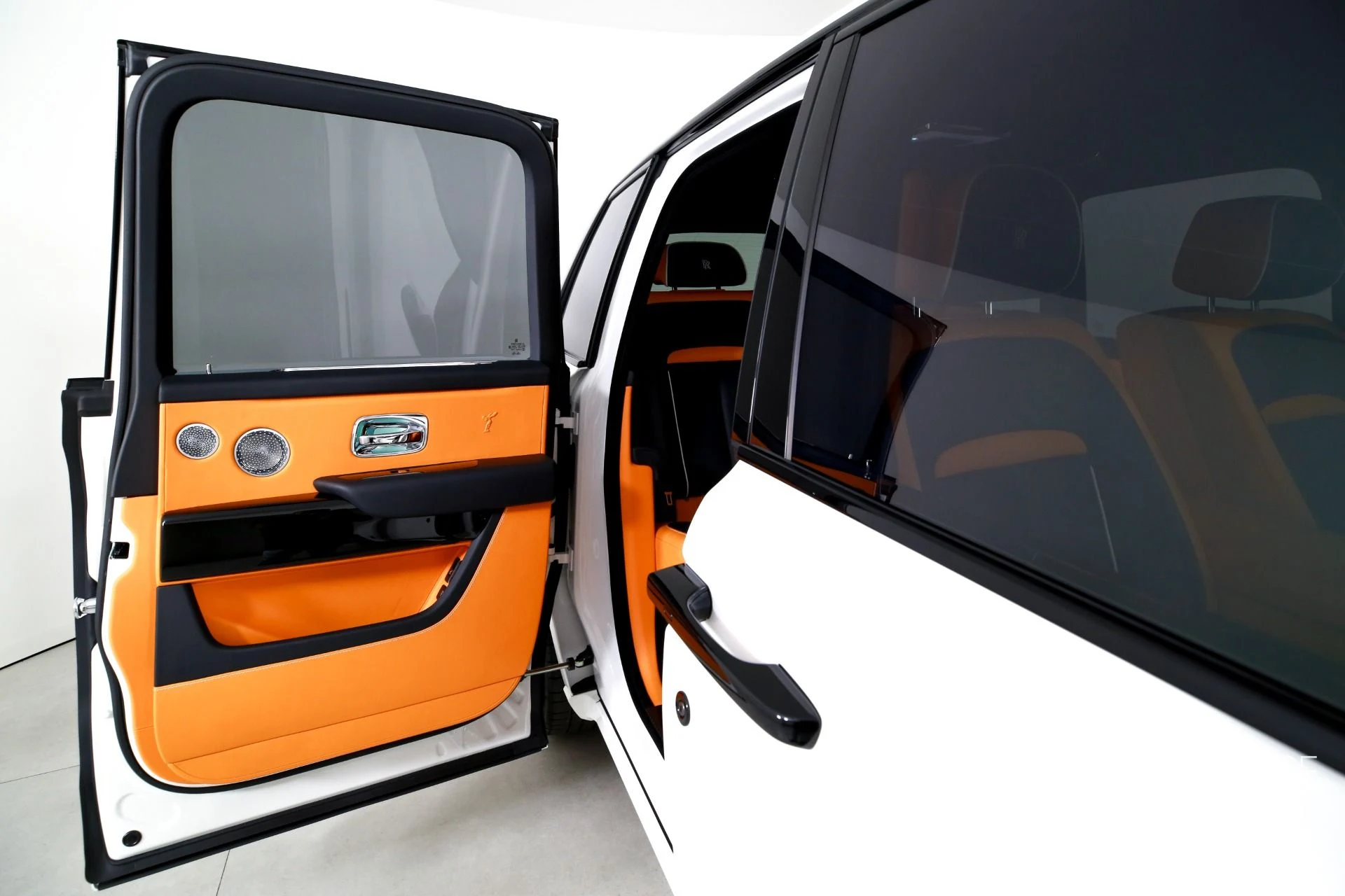 mph027_2337194748_Used_2025_Rolls_Royce_Black_Badge_Cullinan_1773240661_fb5ea3f72f