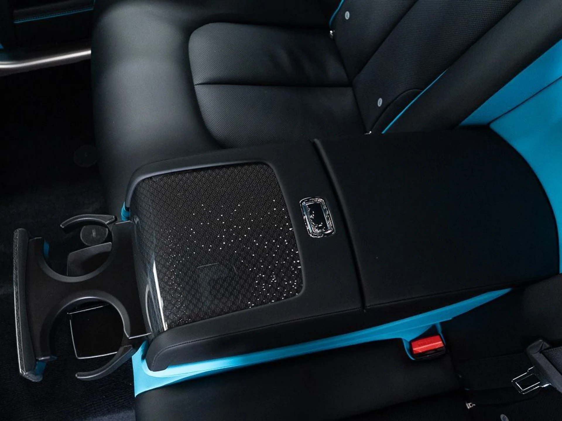 mph027_2344251409_d34e45e0cc3e865f9c8f6505ae441f81_6476f7d3a2