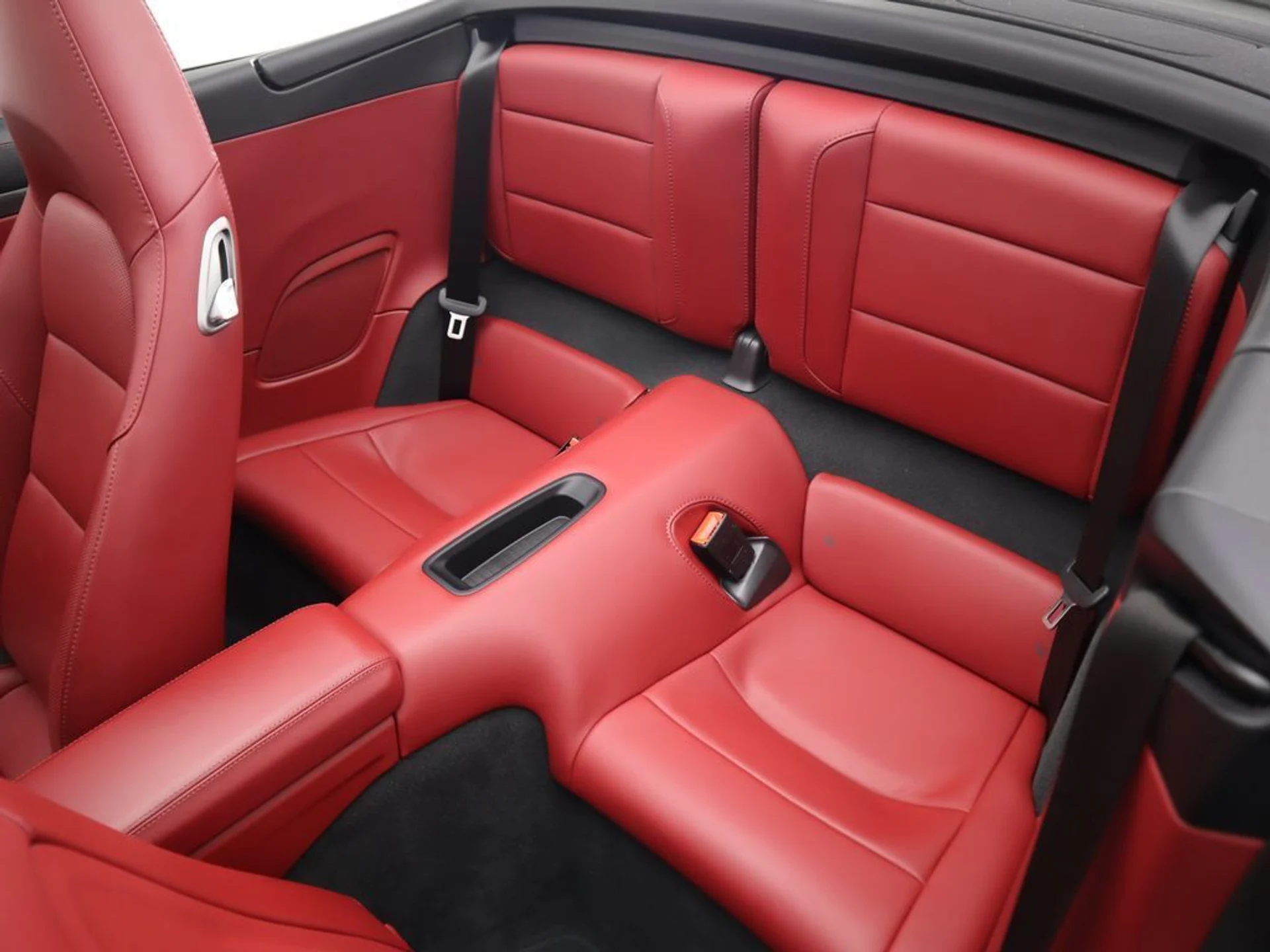 mph027_2344995226_used_2018_porsche_911_carrera4gtscabriolet_8119_22948233_28_1024_0dc03d6d04