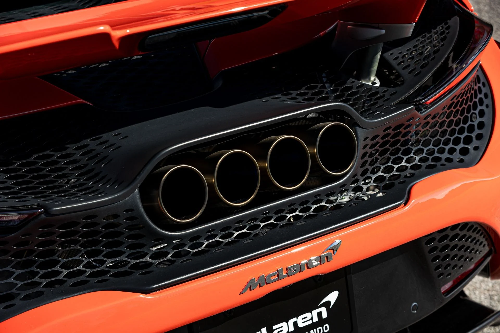 mph027_2351569964_249_p28_l_d7e2e46702