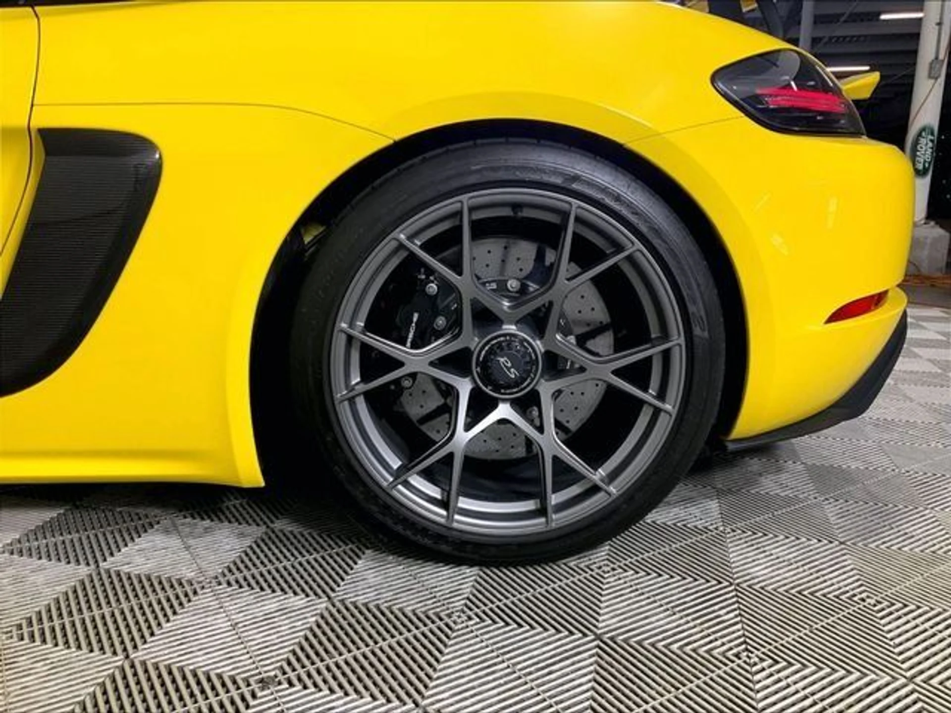 mph027_2351873030_810daec0048fe0ce01043c5eceebc7dc_3a15497acf