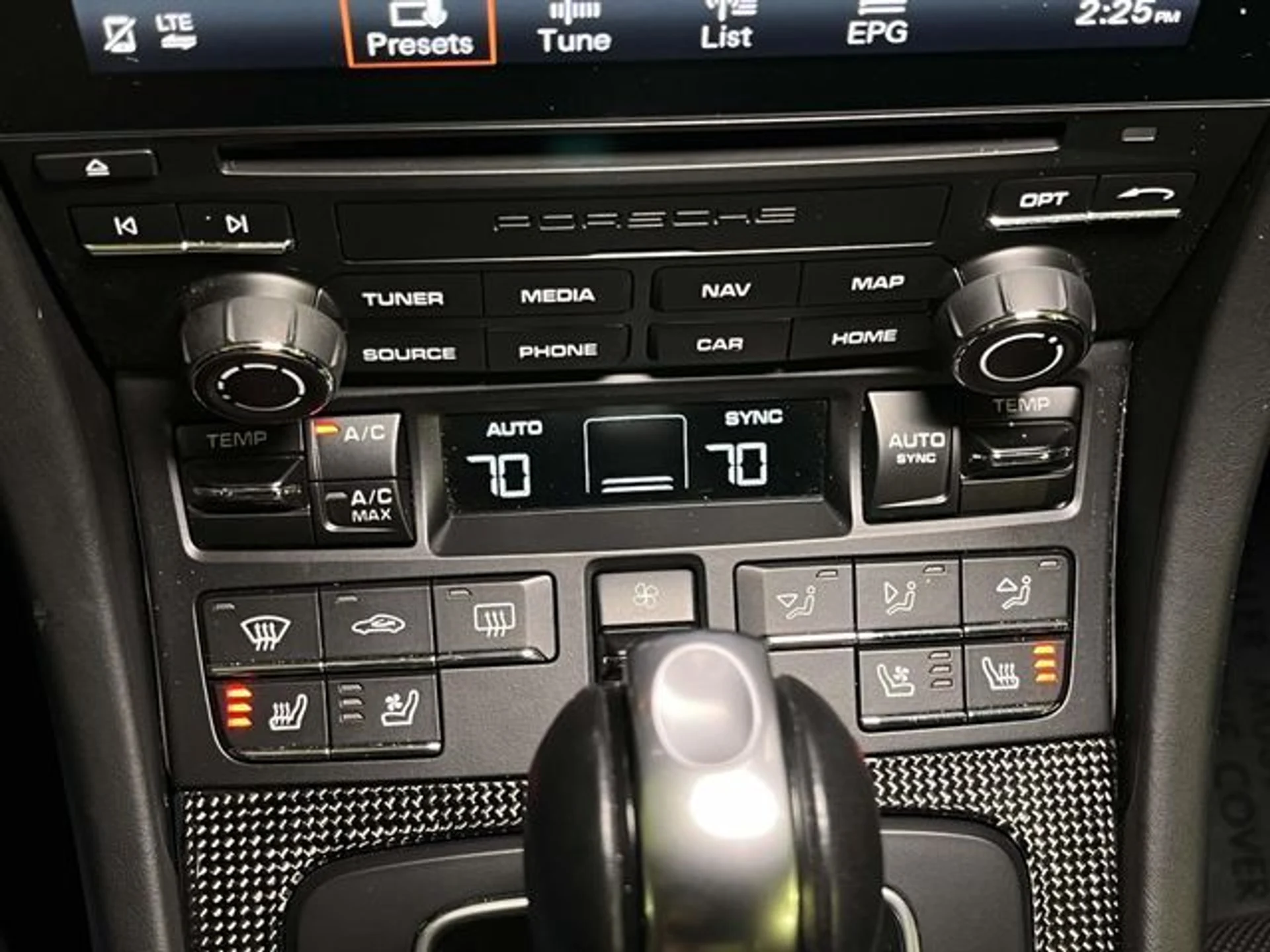 mph027_2354109305_a4e799216259ceb412d7d40083373280x_169b2c0c51