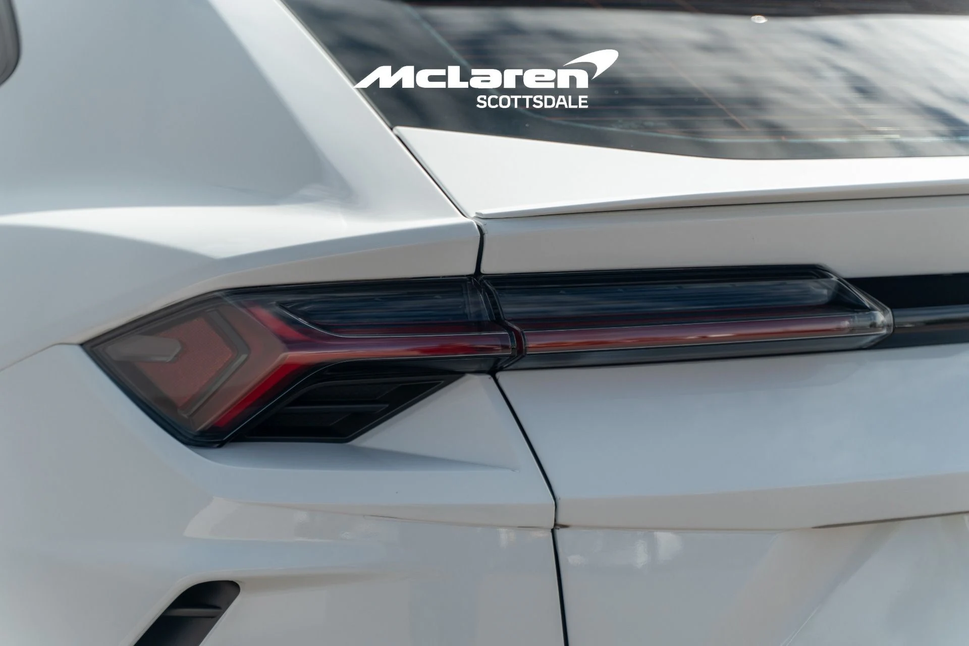 mph027_2358545988_Used_2022_LAMBORGHINI_URUS_1784317605_4875695137
