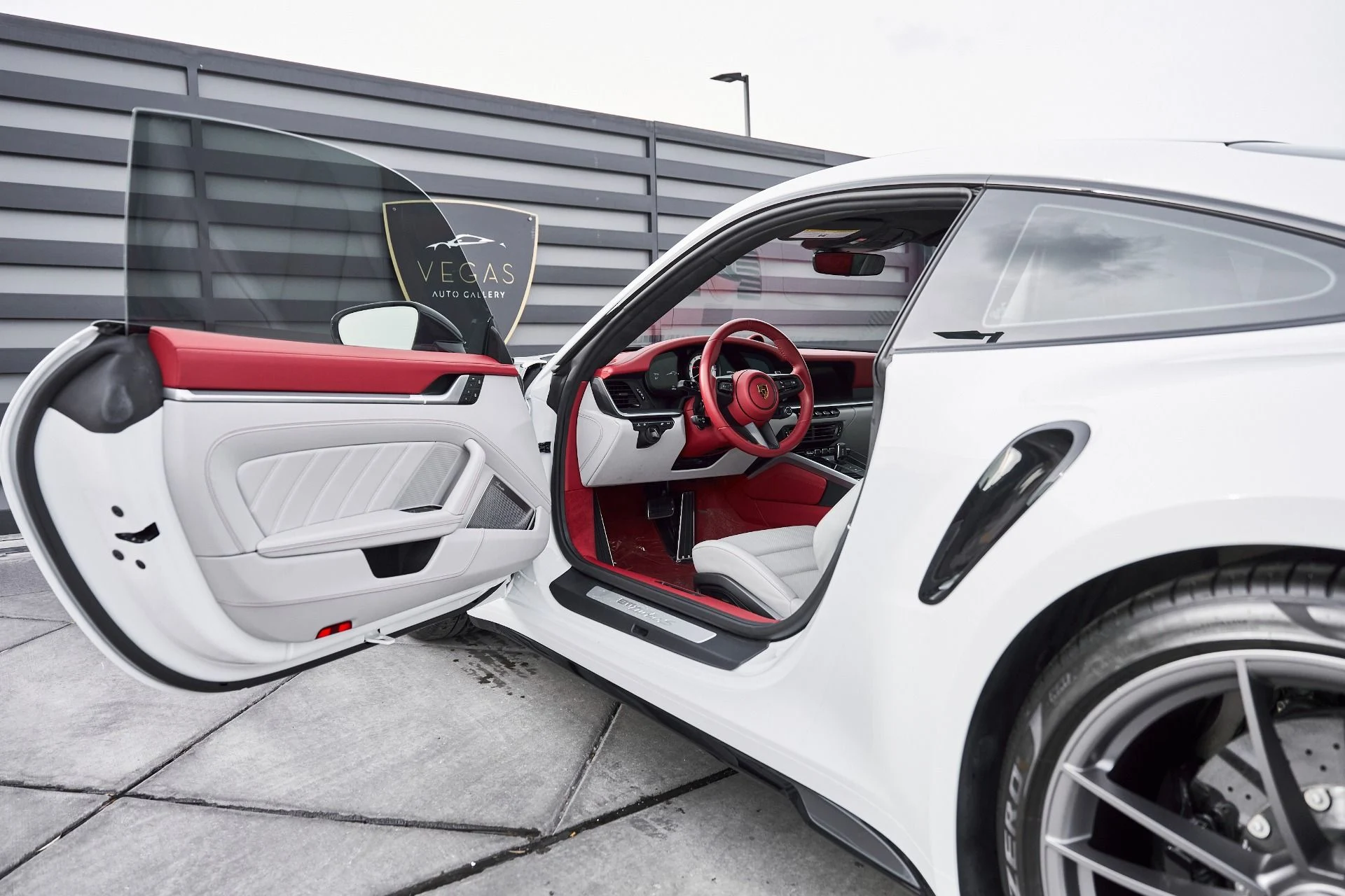 mph027_2359083392_Used_2024_Porsche_911_Turbo_S_1767751451_bb88312b8b