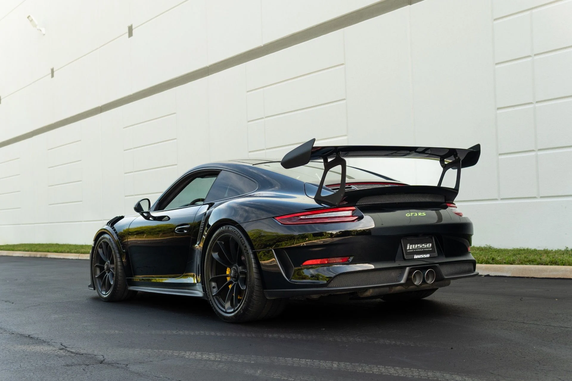 mph027_2361735543_Used_2019_Porsche_911_GT_3_RS_1765832694_6d33cccbf8