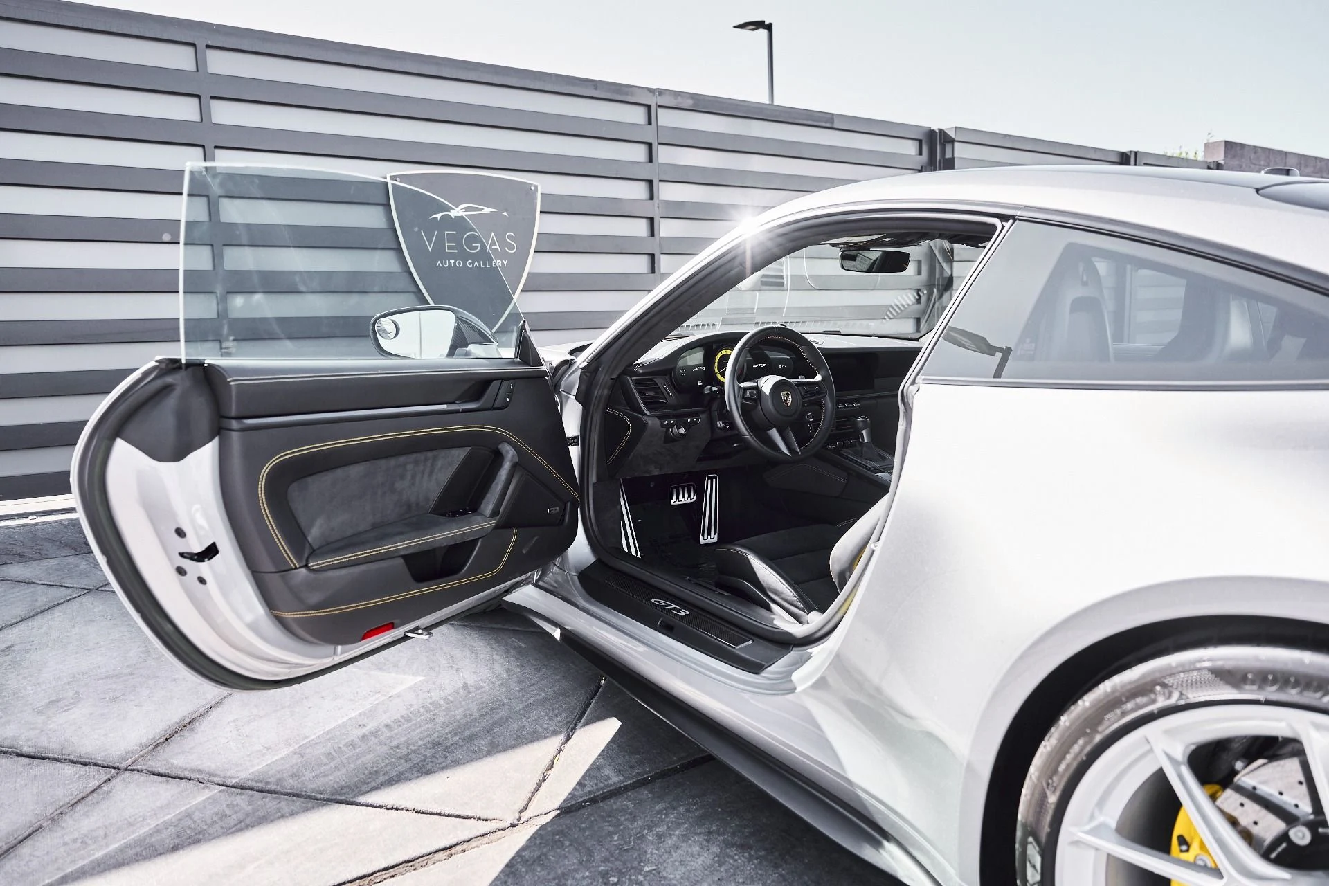 mph027_2362389992_Used_2023_Porsche_911_GT_3_1776823169_e8adc423a2