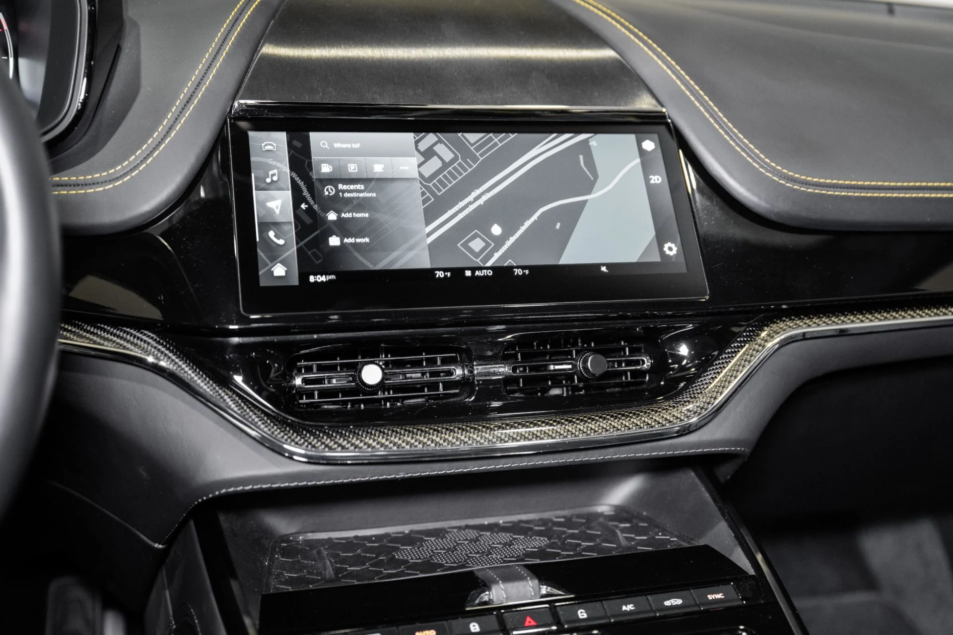 mph027_2362541703_Used_2025_Aston_Martin_DBX_707_1763828543_51ed885842