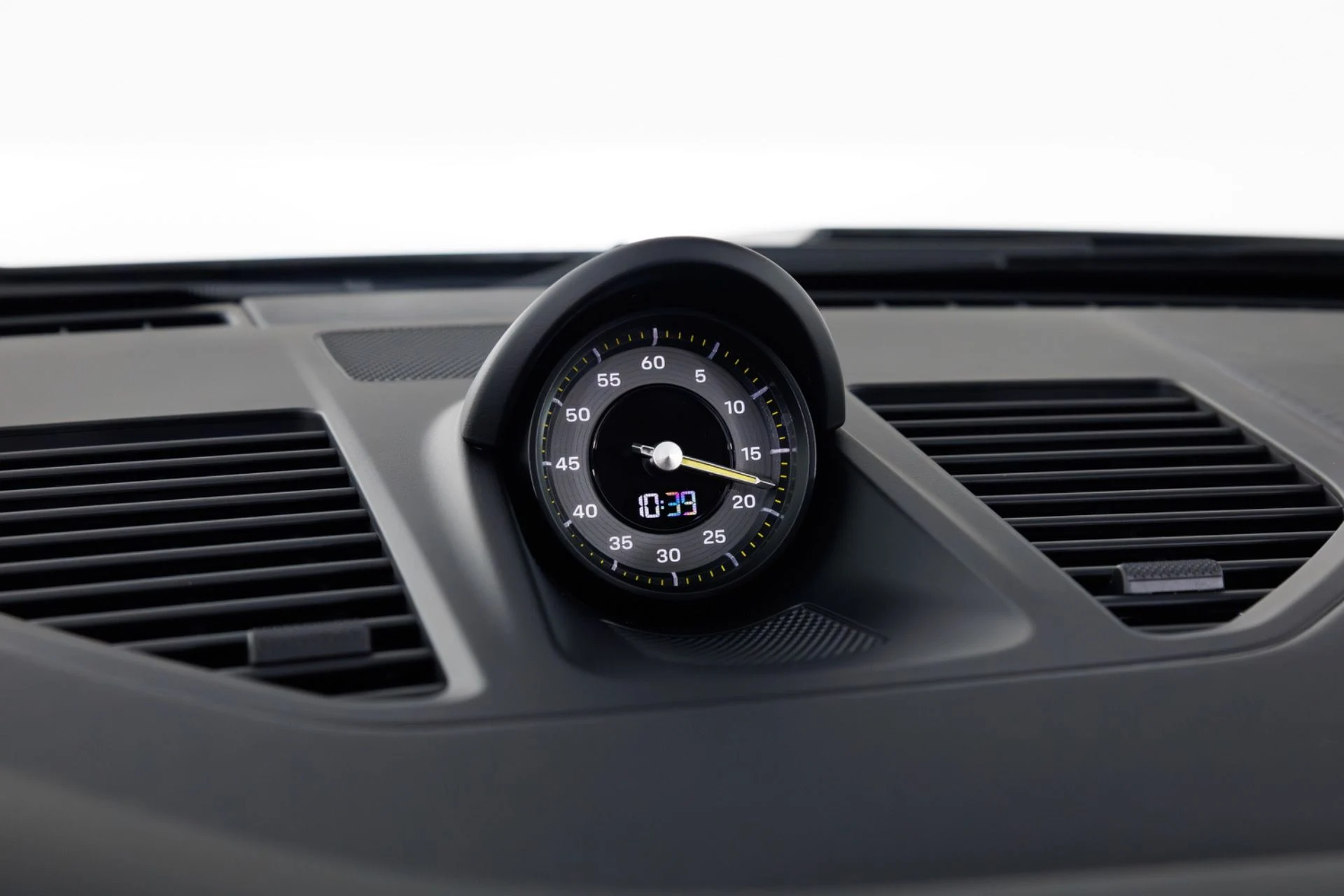 mph027_2364001808_Used_2025_Porsche_911_GT_3_1777072064_2eb9c9db8c