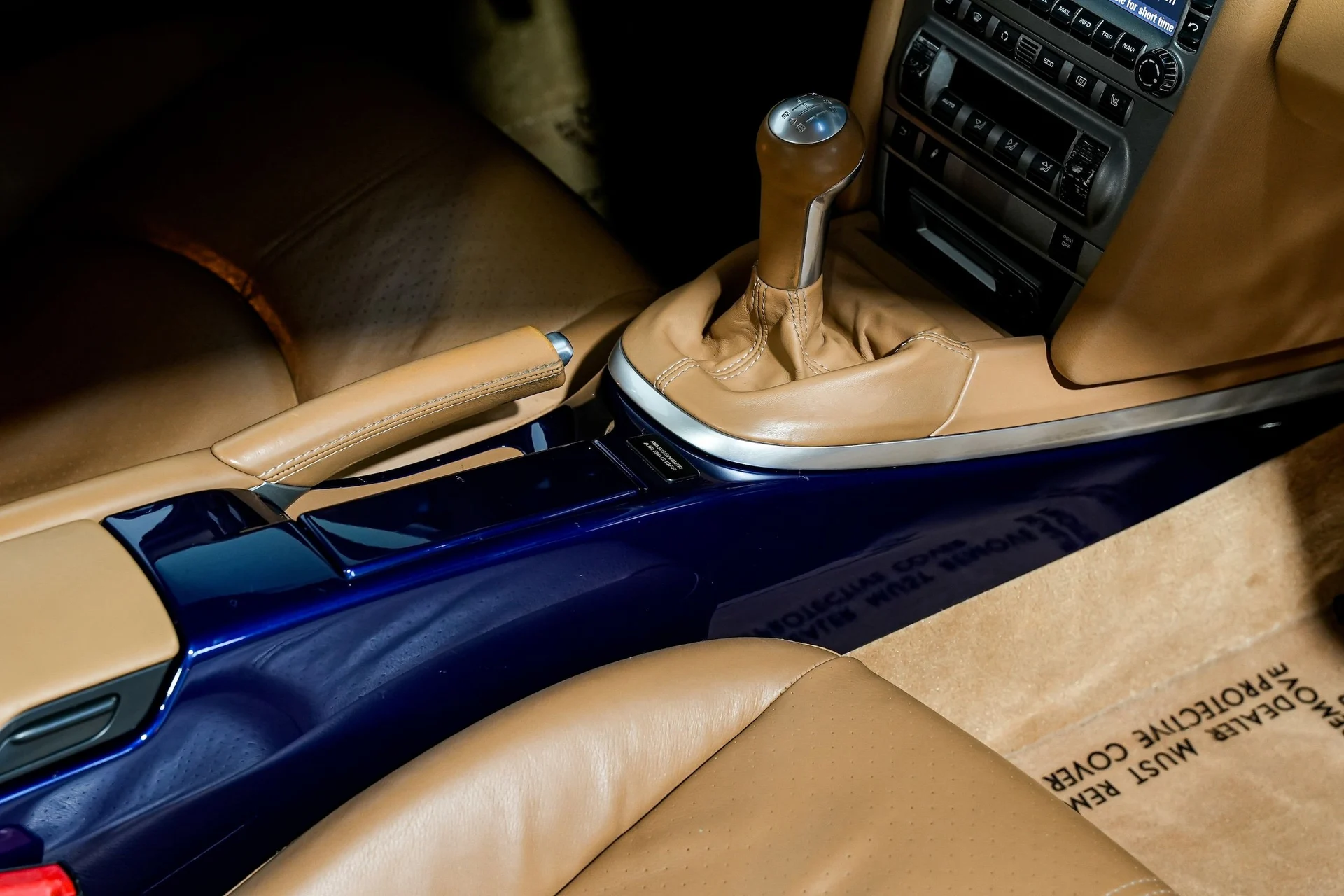 mph027_2372852200_77c145d8bcf1e534a6801f8568e52e2bx_9d4c620a7e