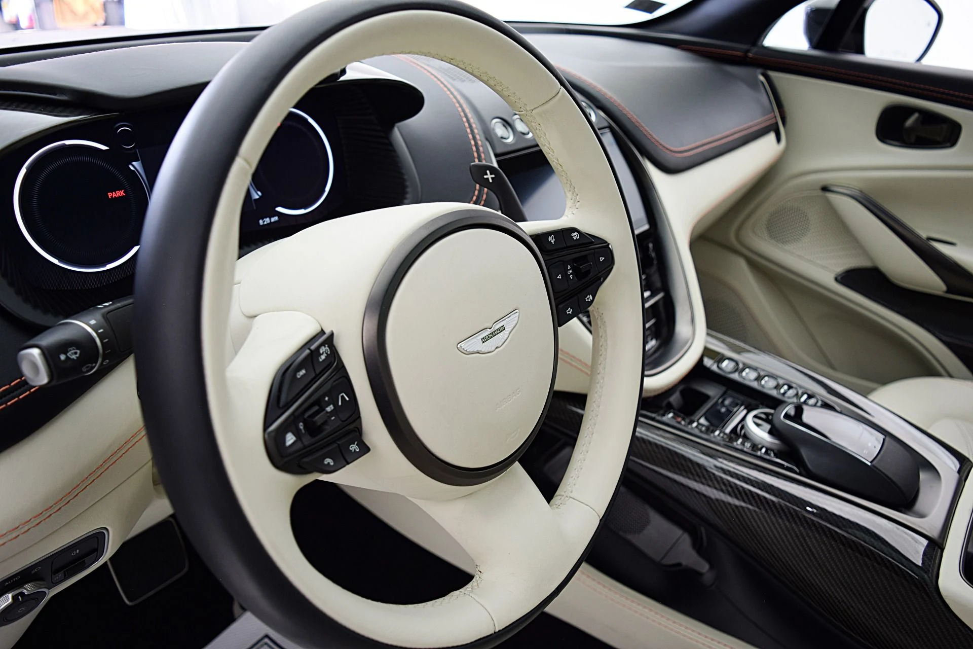 mph027_2373603898_Used_2022_Aston_Martin_DBX_f5e5e5e170