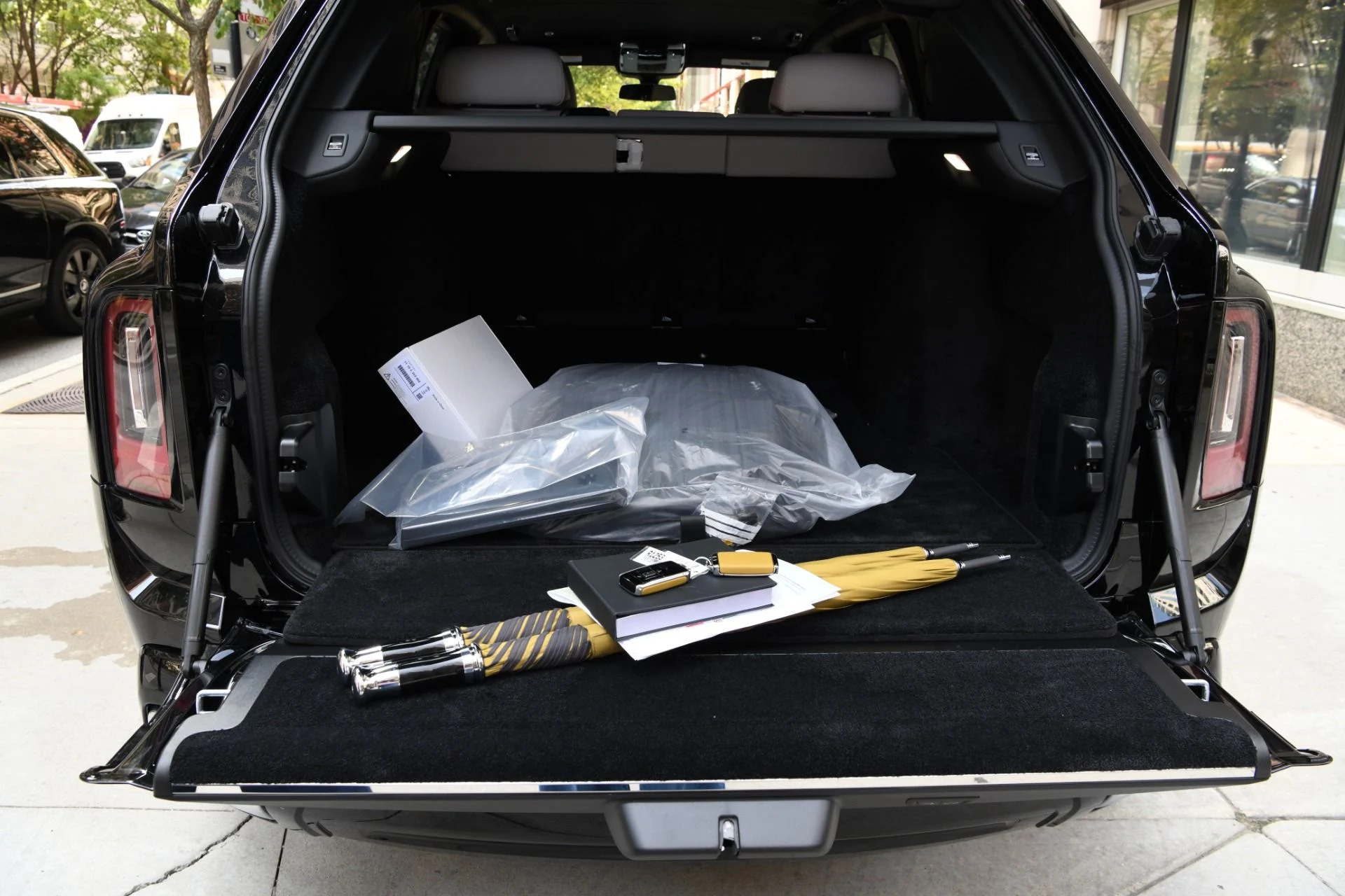 mph027_2373702388_11911_p29_l_4ab137861c