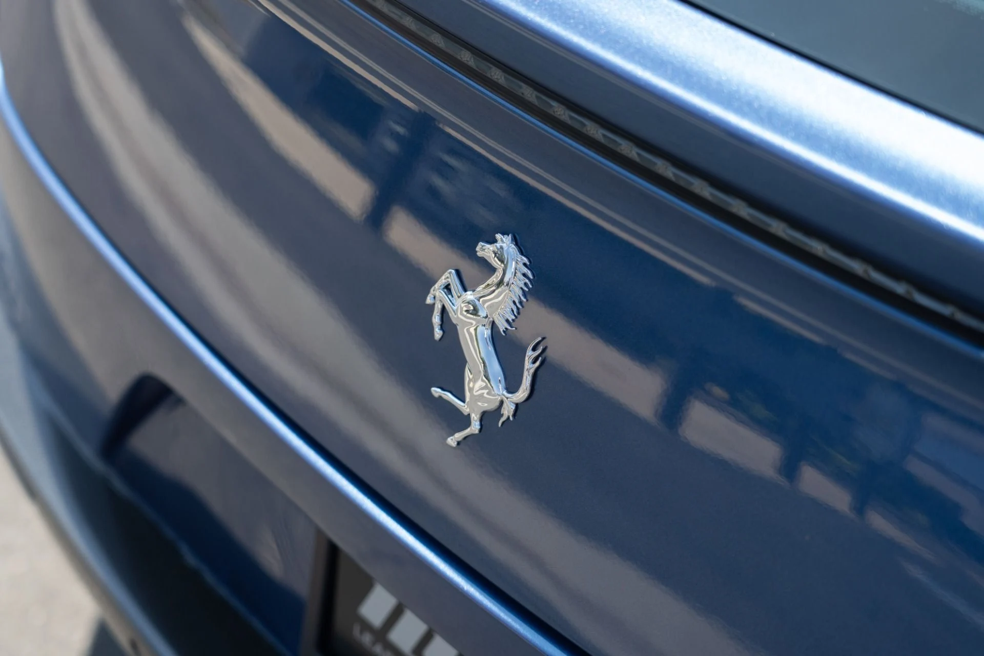 mph027_2375895974_Used_2017_Ferrari_GTC_4_Lusso_1755302053_13ab3f494b