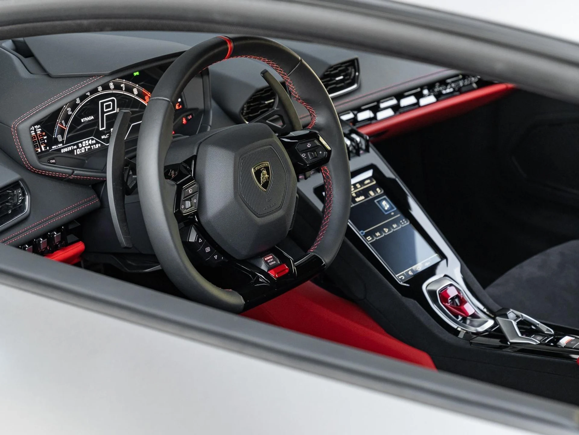 mph027_2380539175_Used_2024_Lamborghini_Huracan_Tecnica_1766091978_cd758b65fb