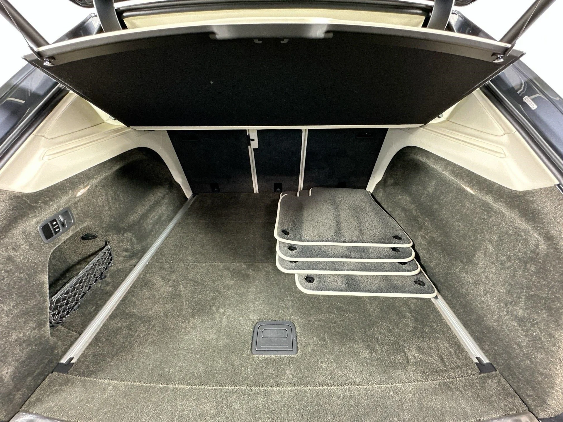 mph027_2381875669_28_7a10e0d84d